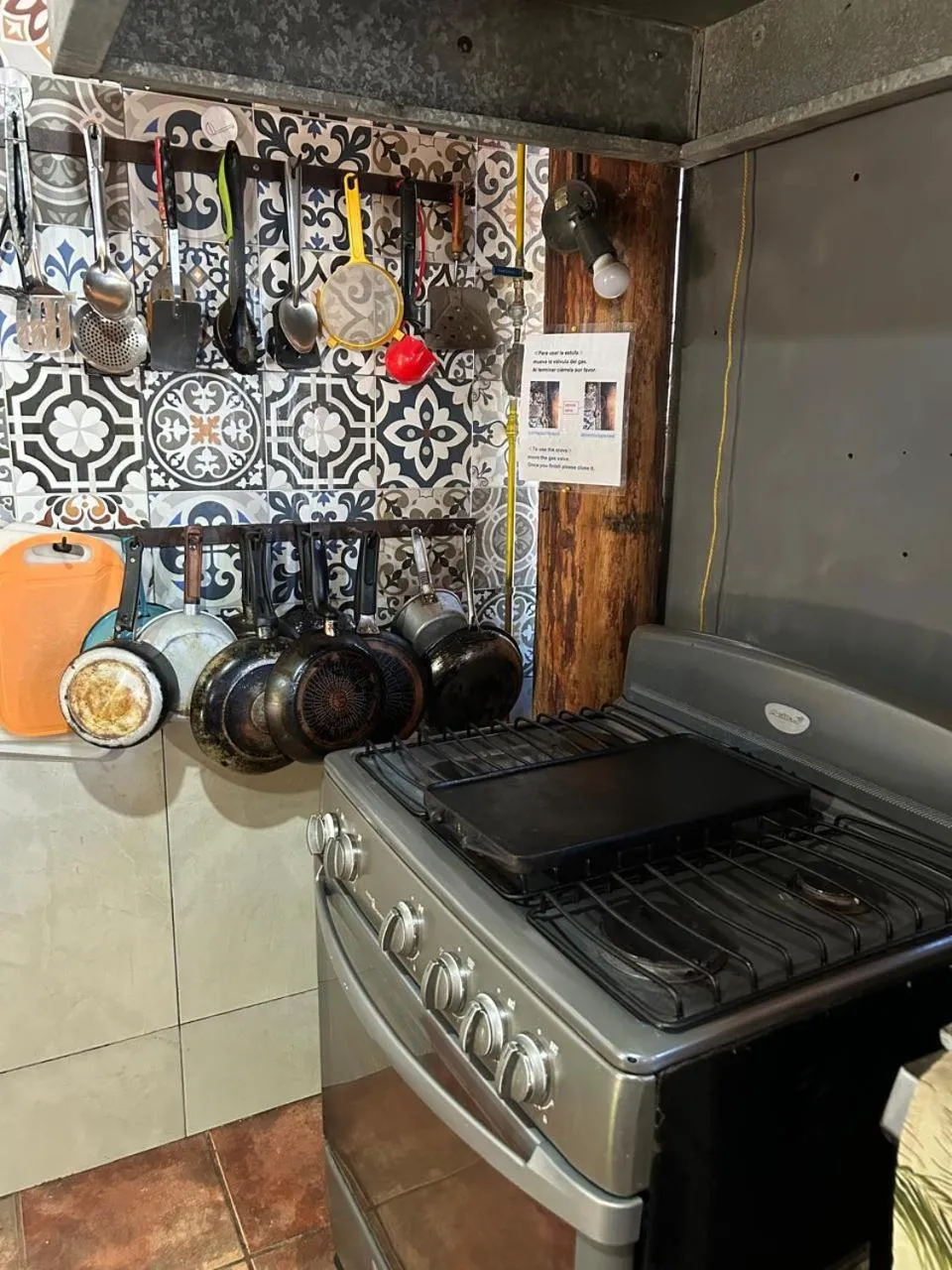 Kitchen or kitchenette in Pension Baja Paradise