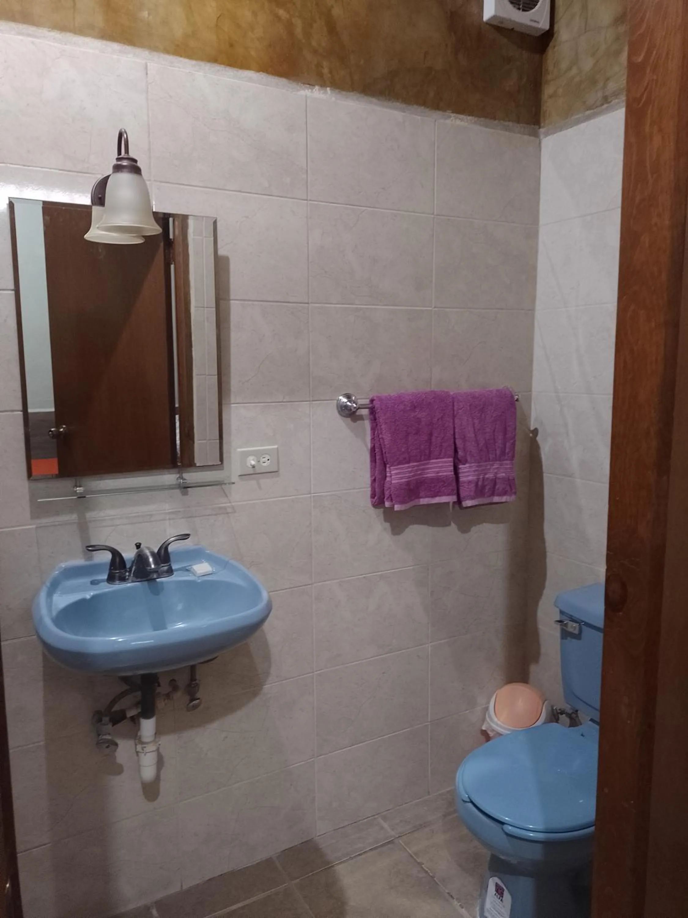 Bathroom in Pension Baja Paradise