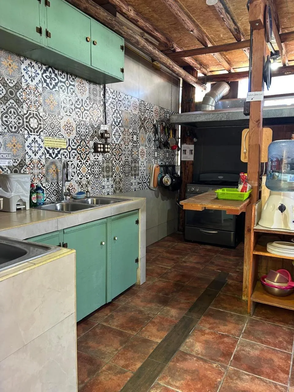 Kitchen or kitchenette in Pension Baja Paradise