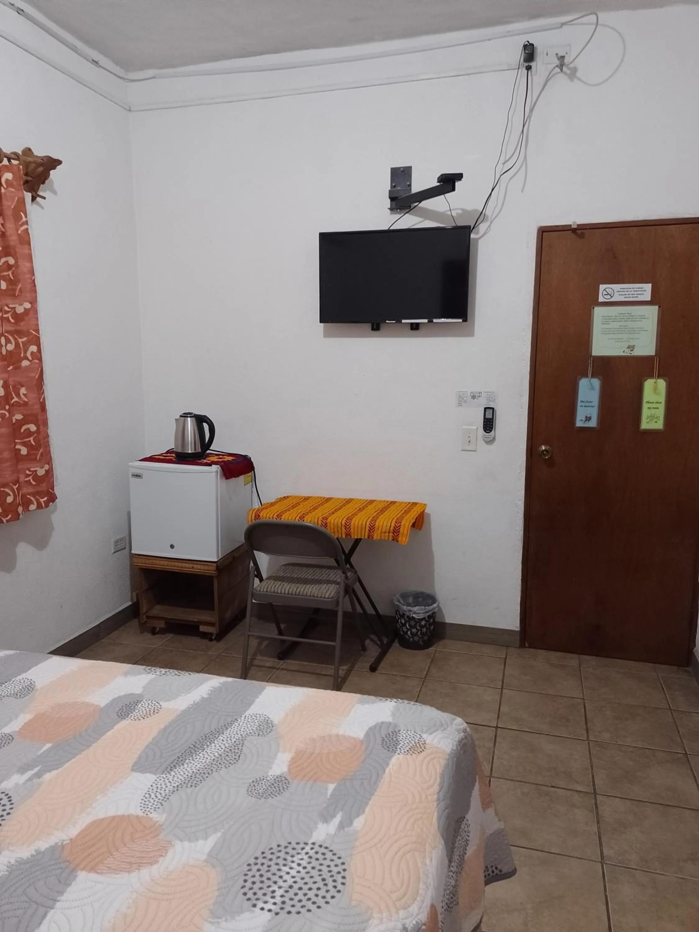 TV and multimedia, Bed in Pension Baja Paradise
