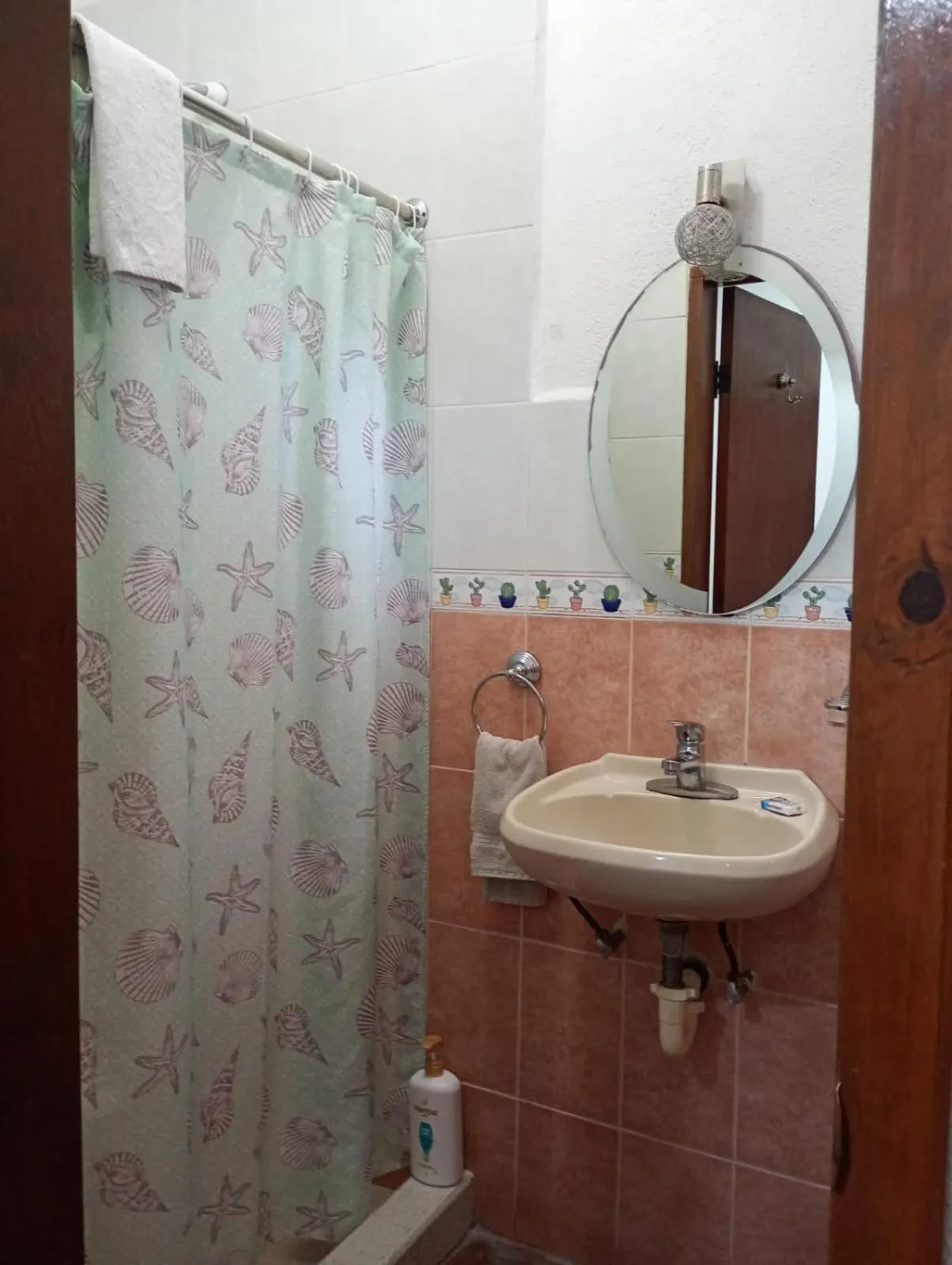 Bathroom in Pension Baja Paradise