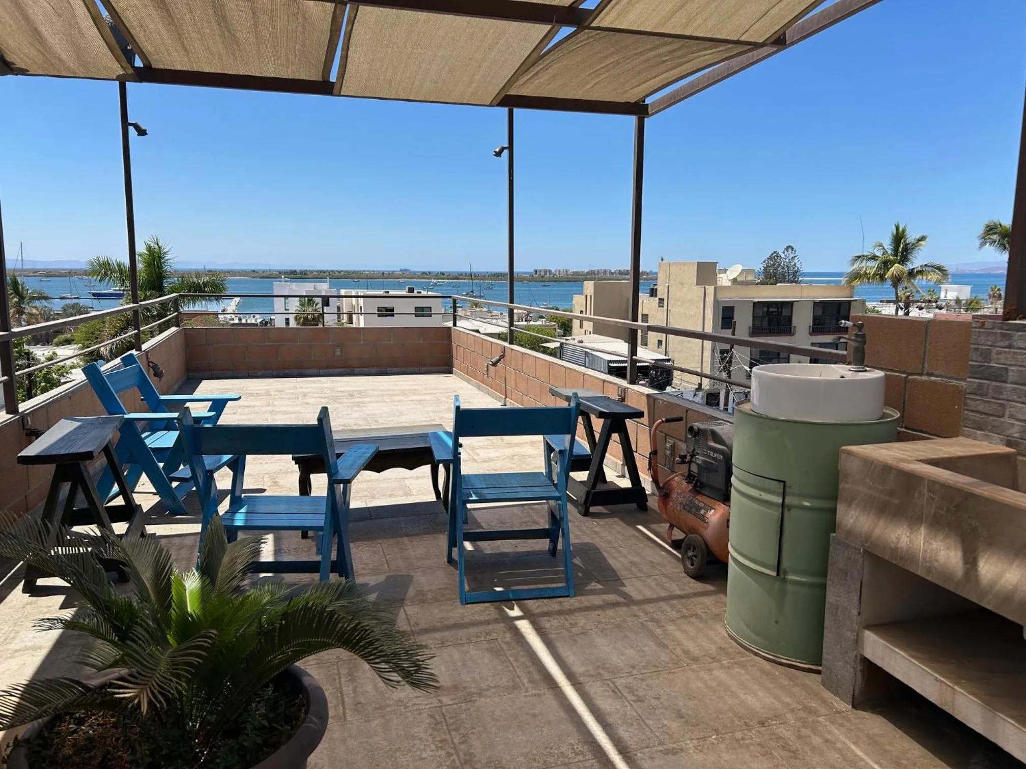 Balcony/Terrace in Pension Baja Paradise