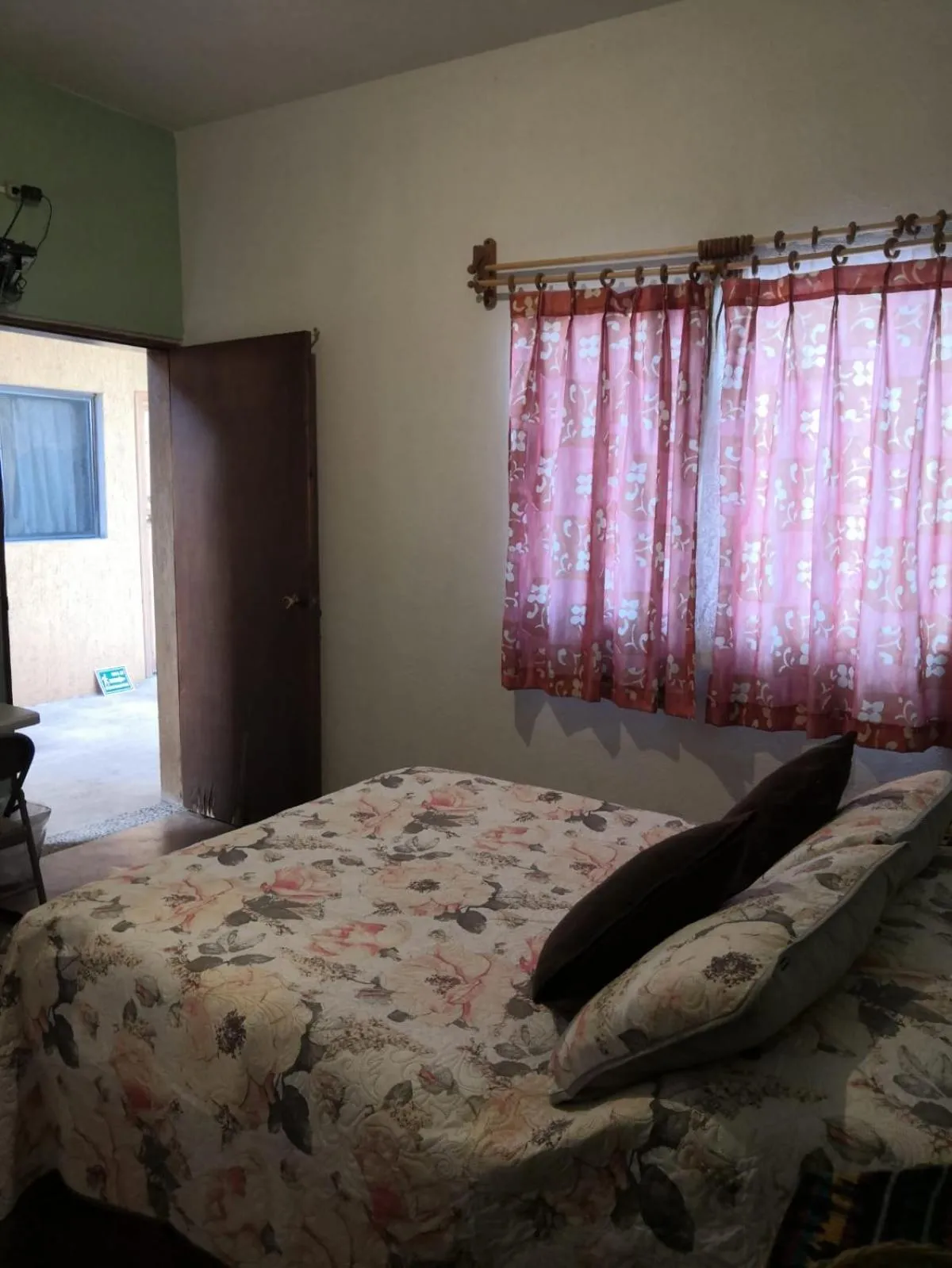Bedroom, Bed in Pension Baja Paradise