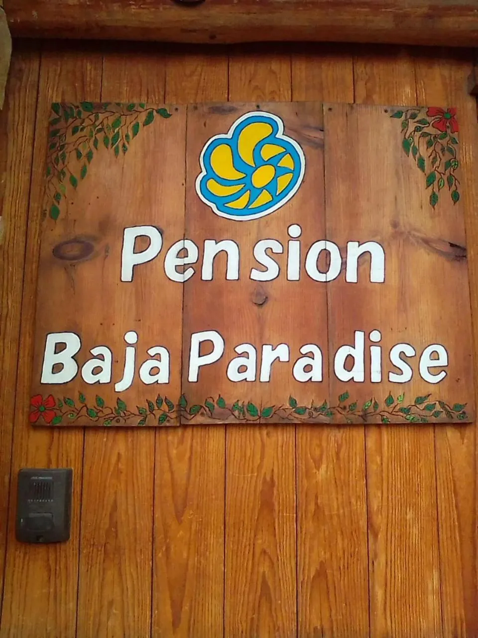 Logo/Certificate/Sign in Pension Baja Paradise