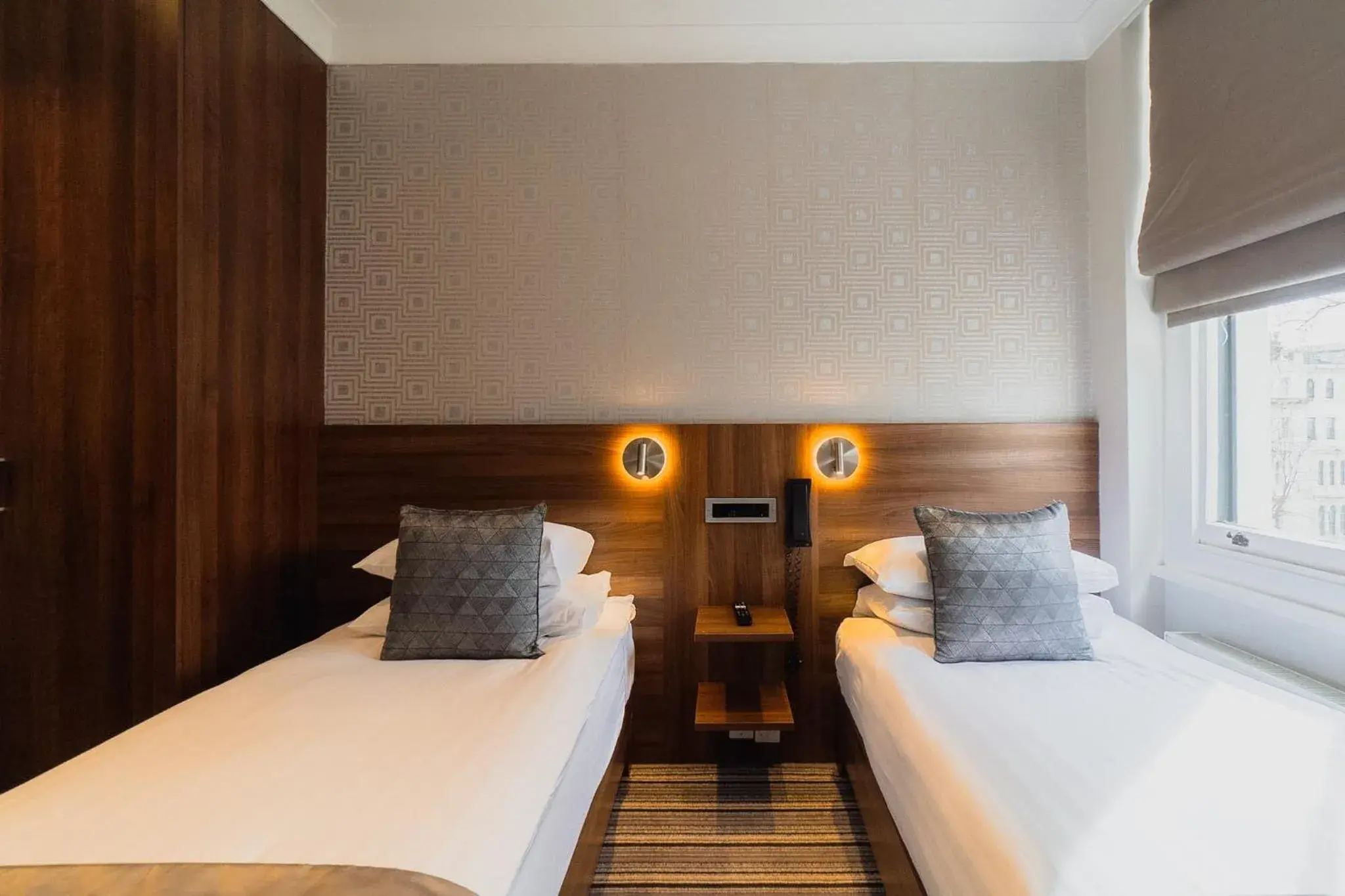 Standard Twin Room in London House Hotel Standard Twin Room in London House Hotel