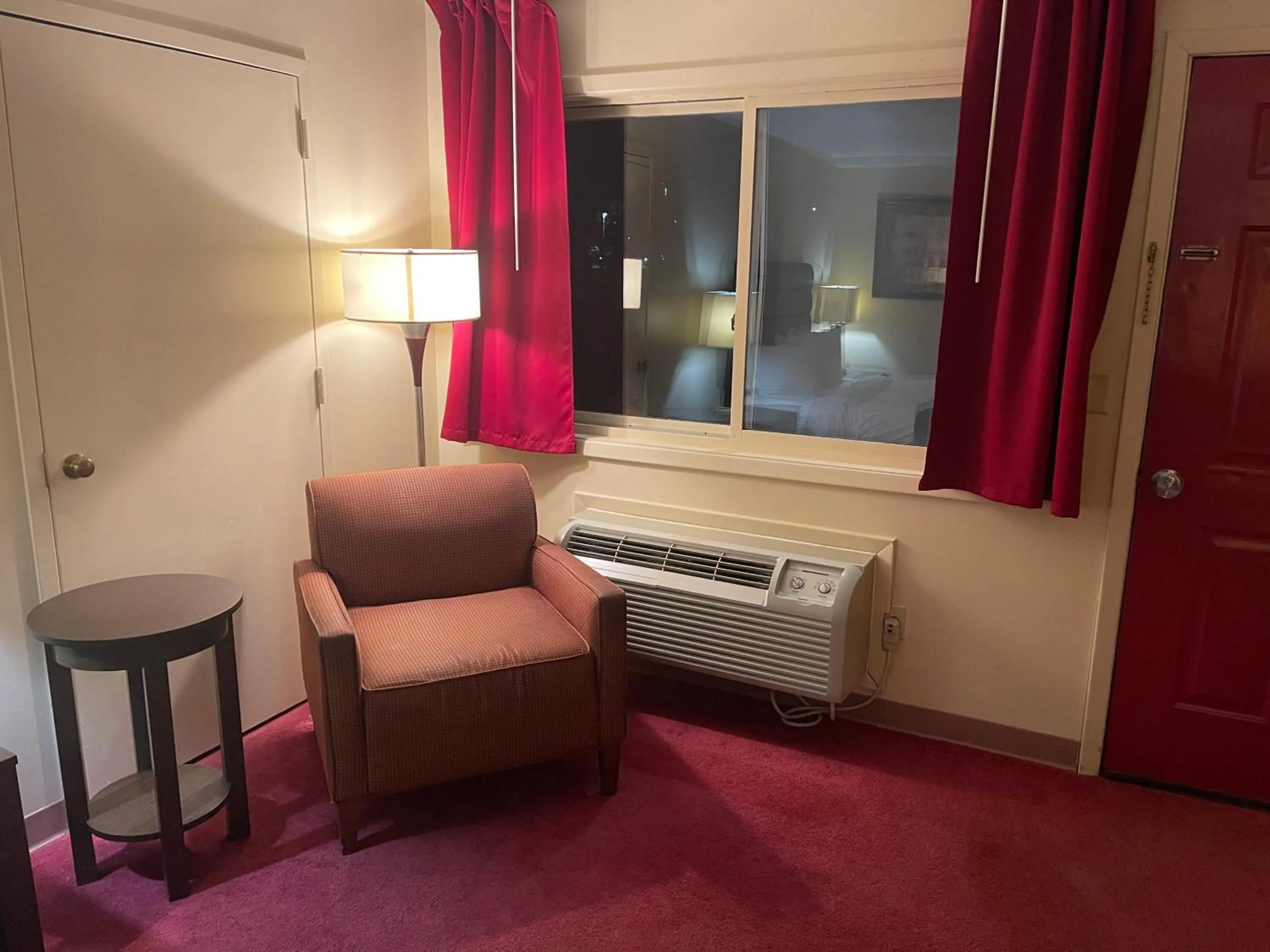 Dollinger's Motor Inn