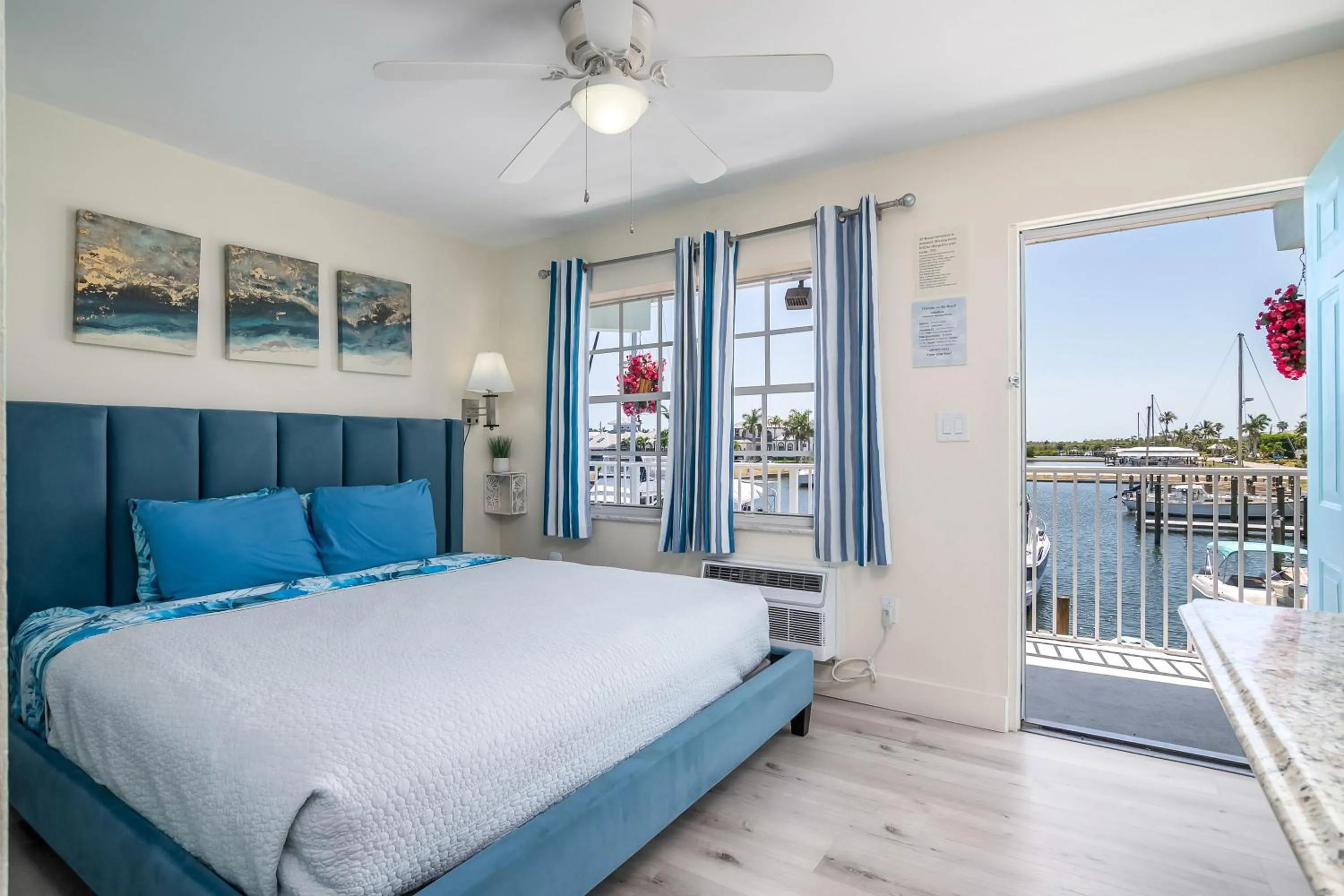 View (from property/room), Bed in Latitude 26 Waterfront Boutique Resort - Fort Myers Beach