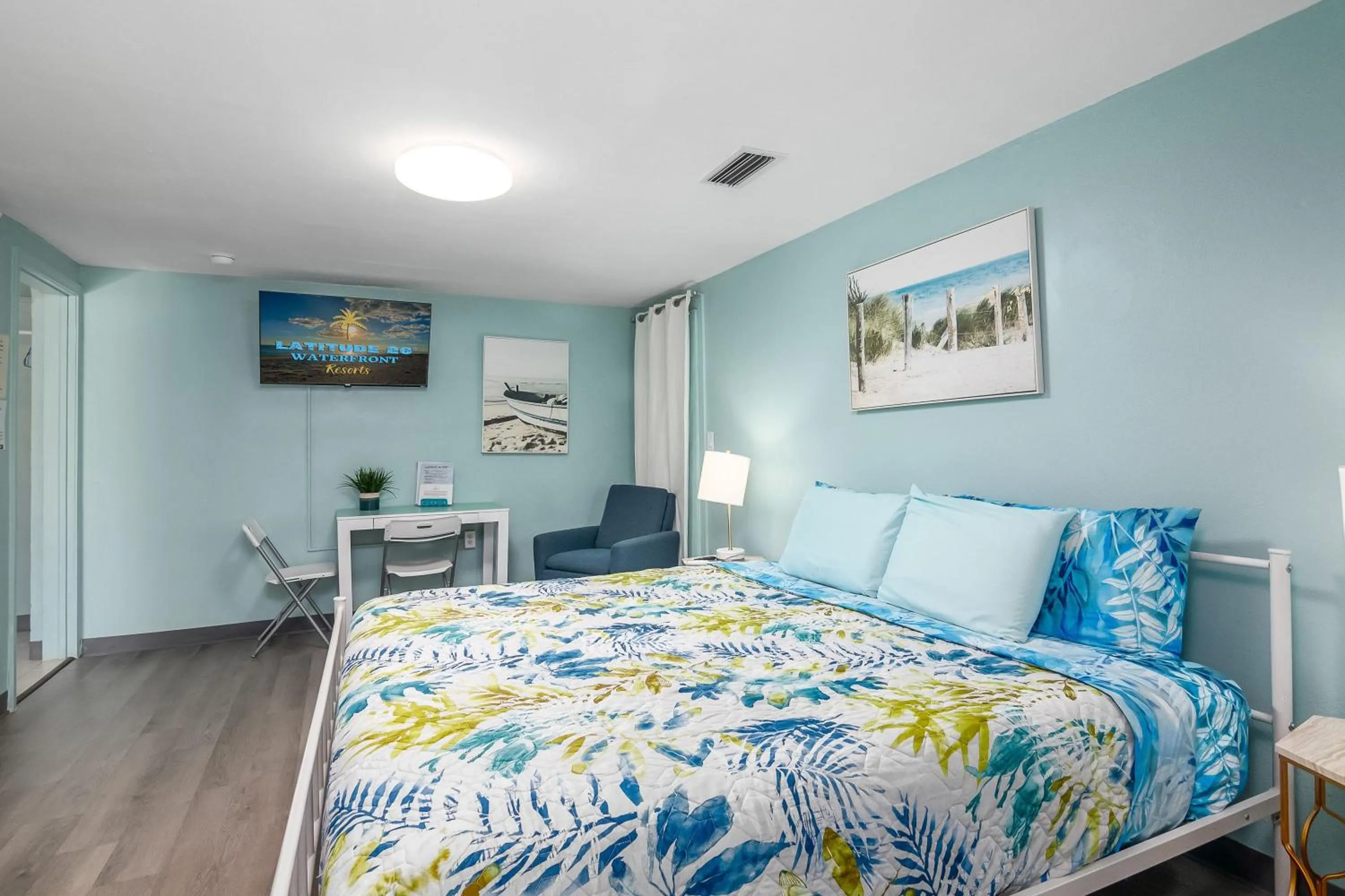 Bed in Latitude 26 Waterfront Boutique Resort - Fort Myers Beach