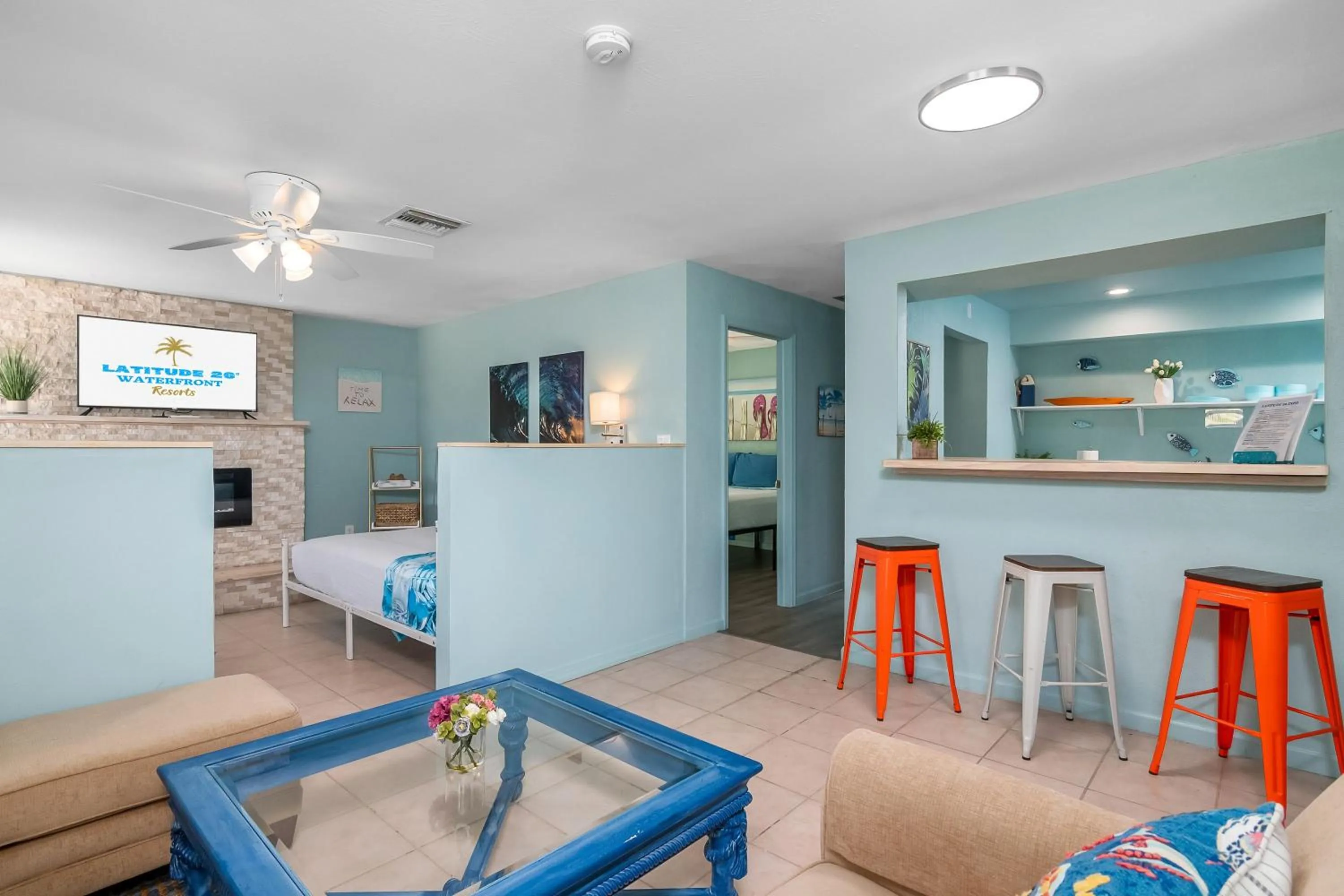 Living room in Latitude 26 Waterfront Boutique Resort - Fort Myers Beach