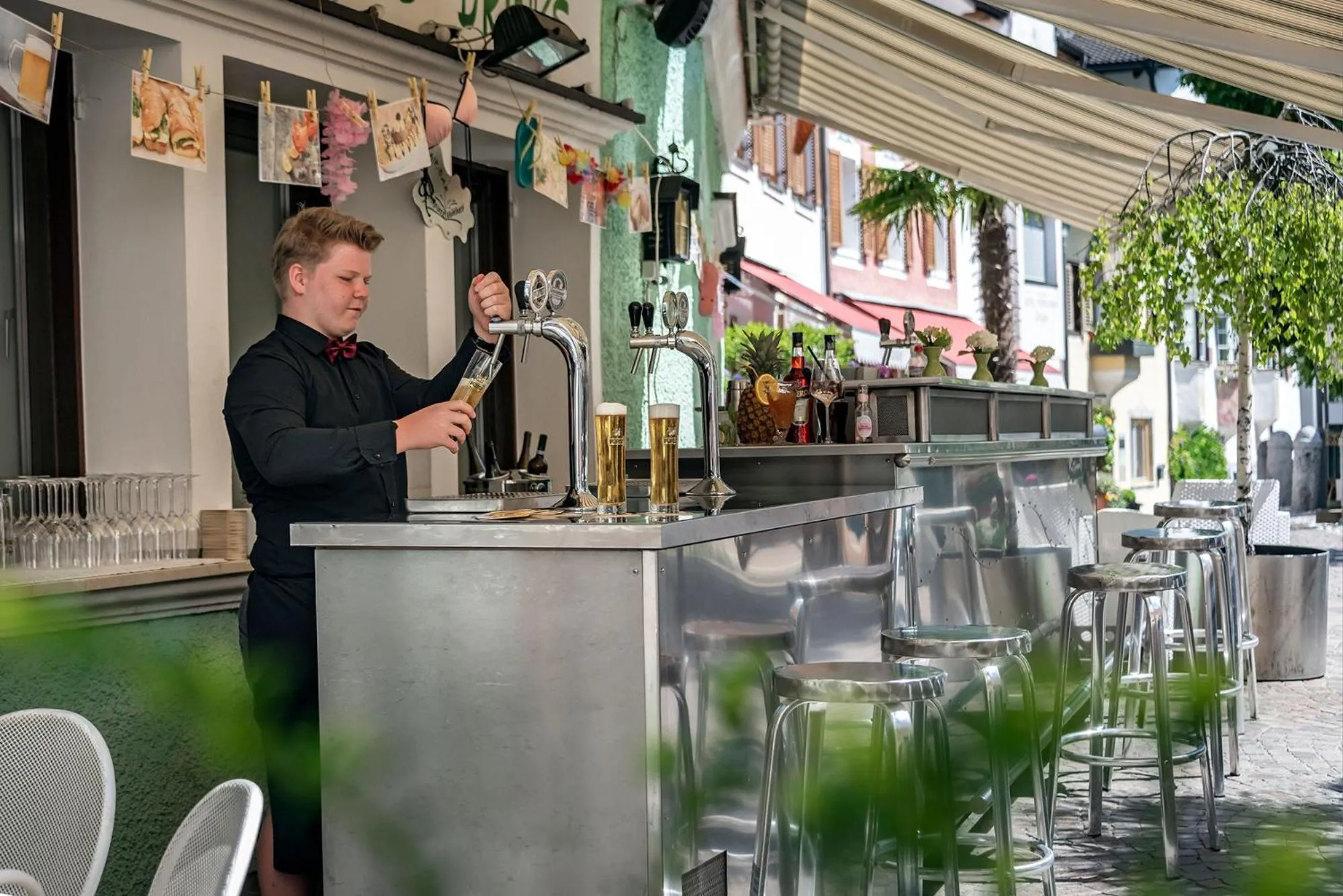 Lounge or bar in Hotel Weisse Lilie - B&B