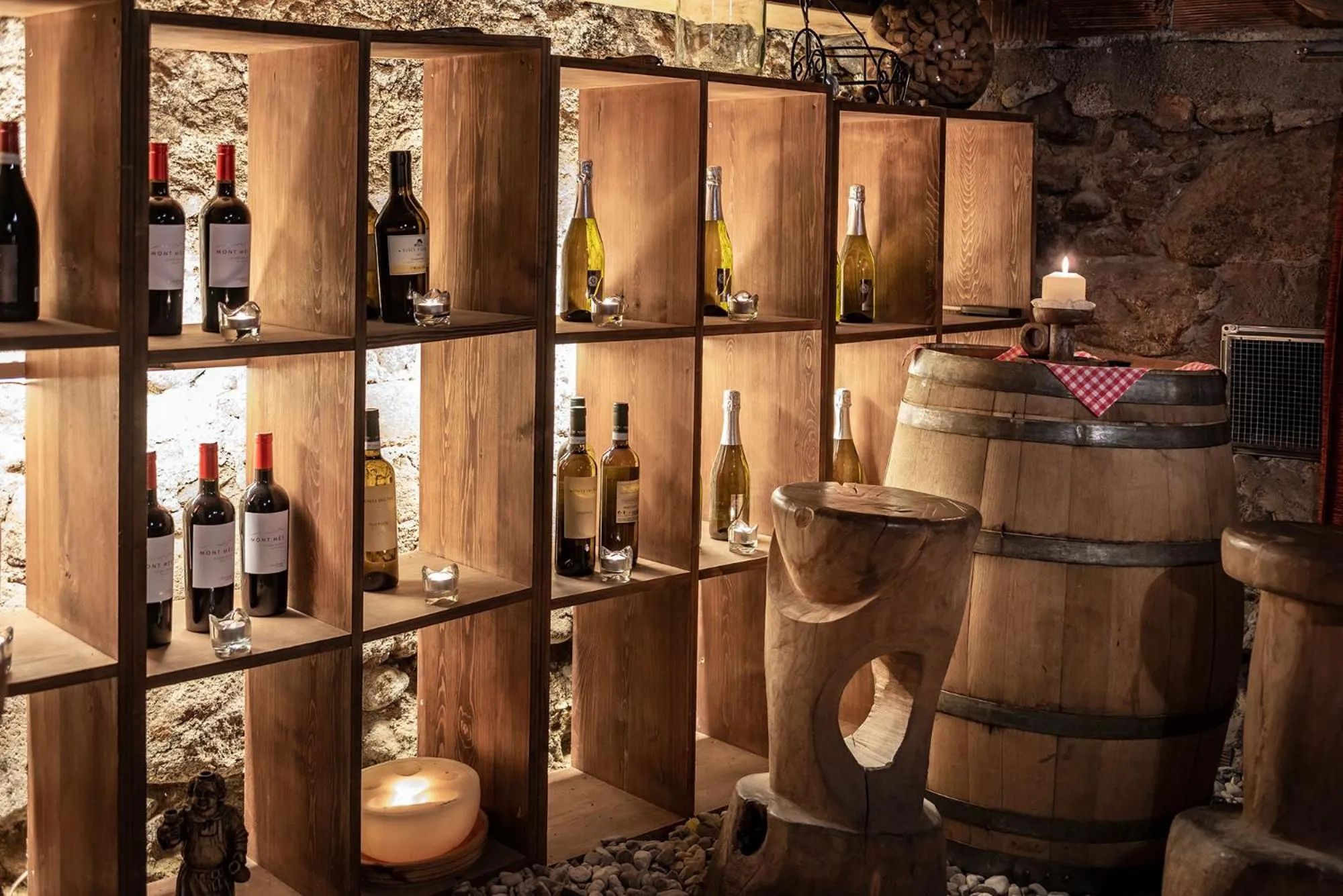 Lounge or bar in Hotel Weisse Lilie - B&B