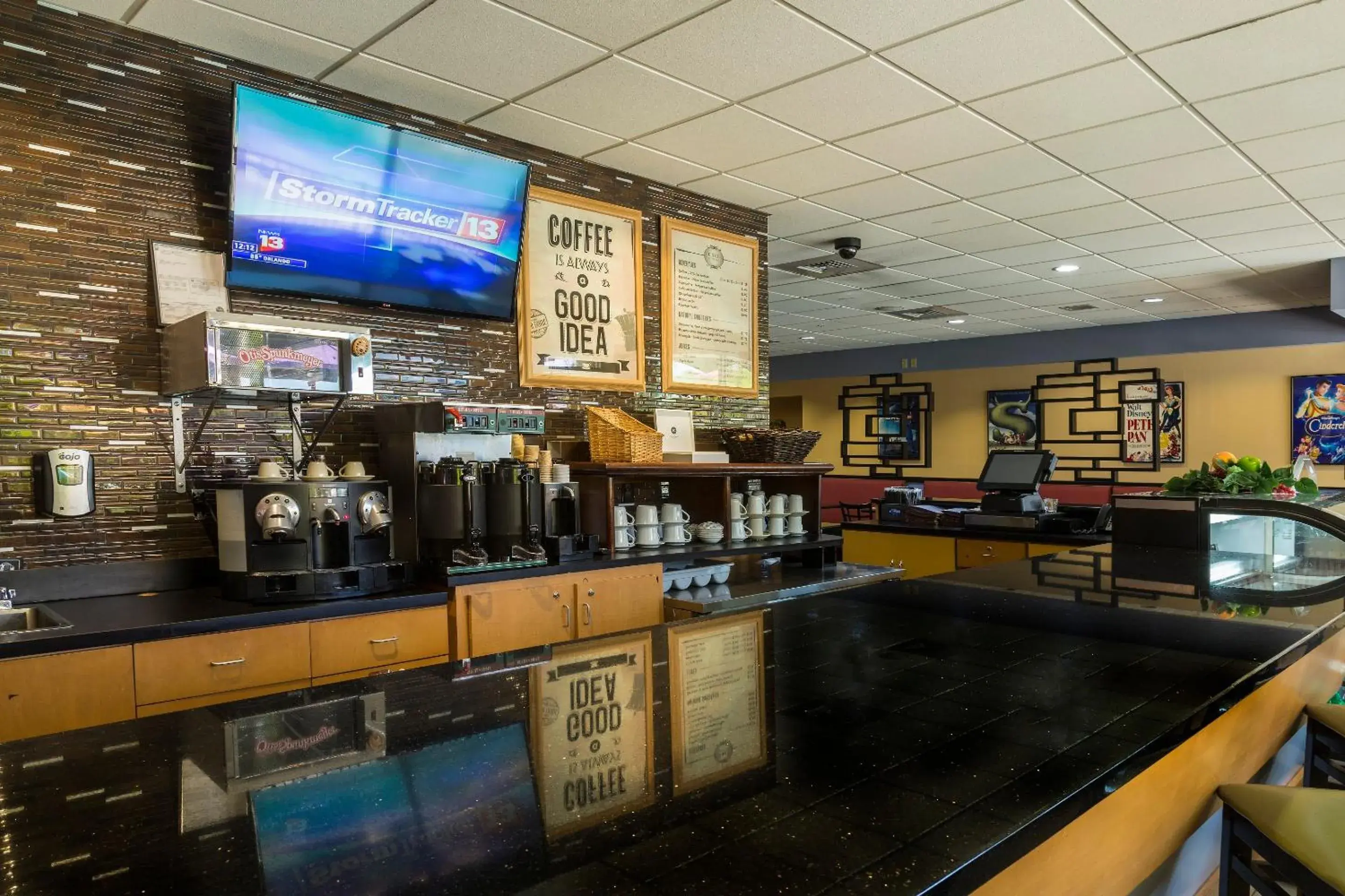 Restaurant/places to eat in Flamingo Express Hotel Restaurant/places to eat in Flamingo Express Hotel