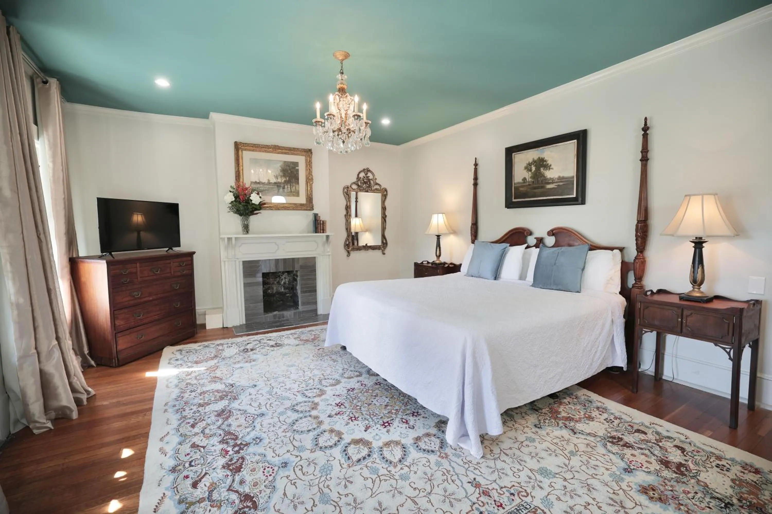 Bed in Foley House Inn