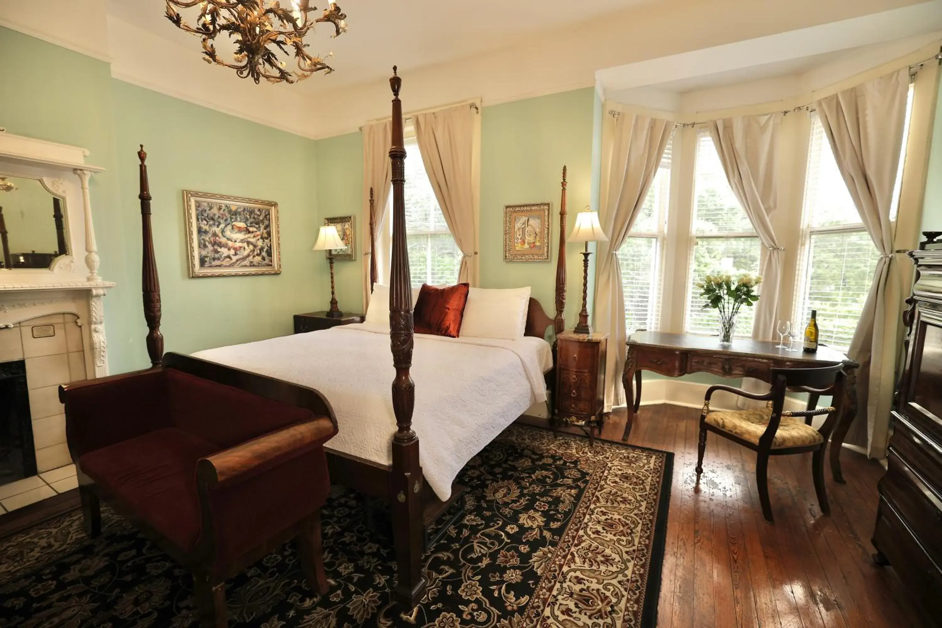 Easton Lodge- King Room 301 in Foley House Inn Easton Lodge- King Room 301 in Foley House Inn