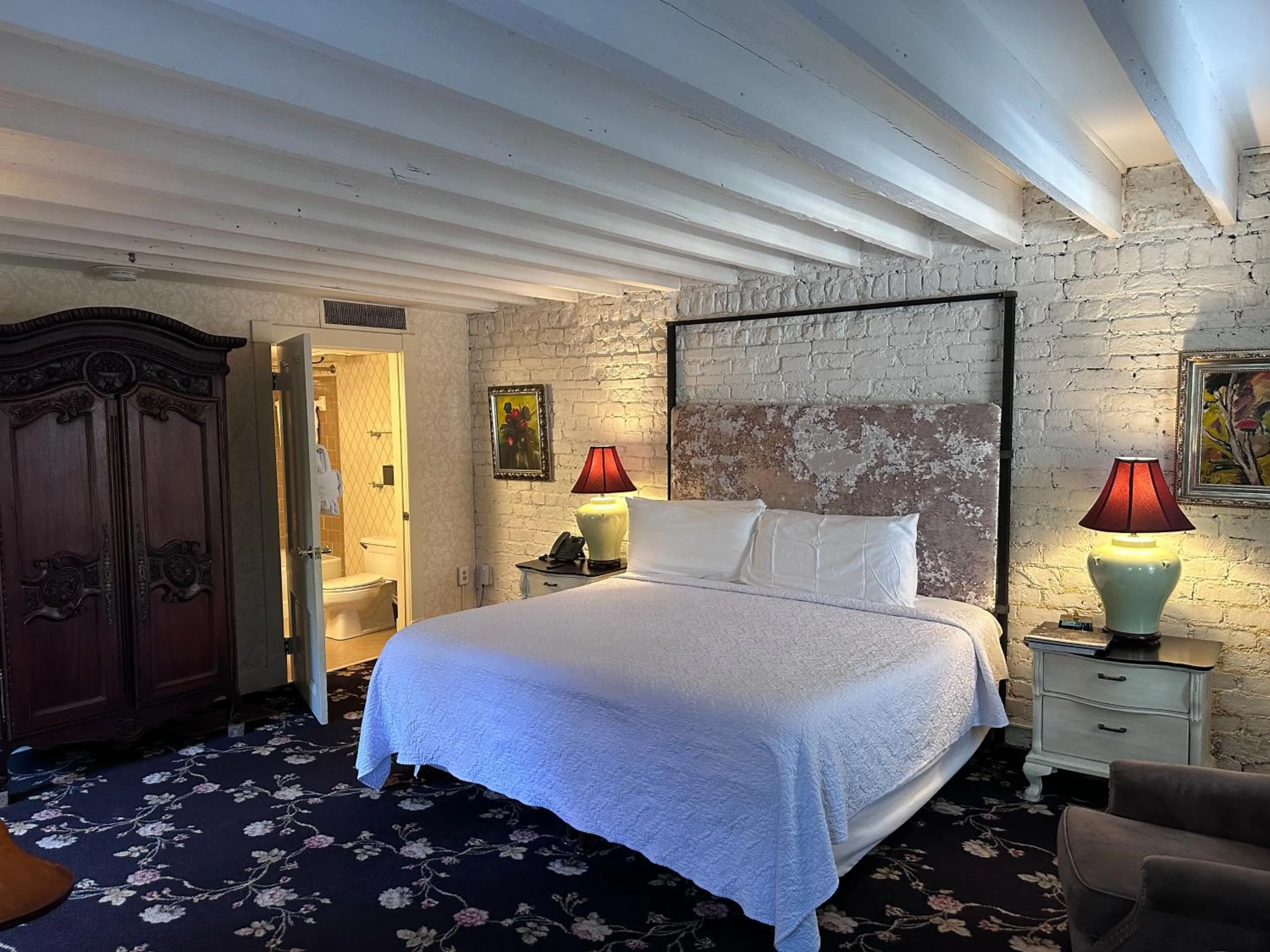 Bed in Foley House Inn