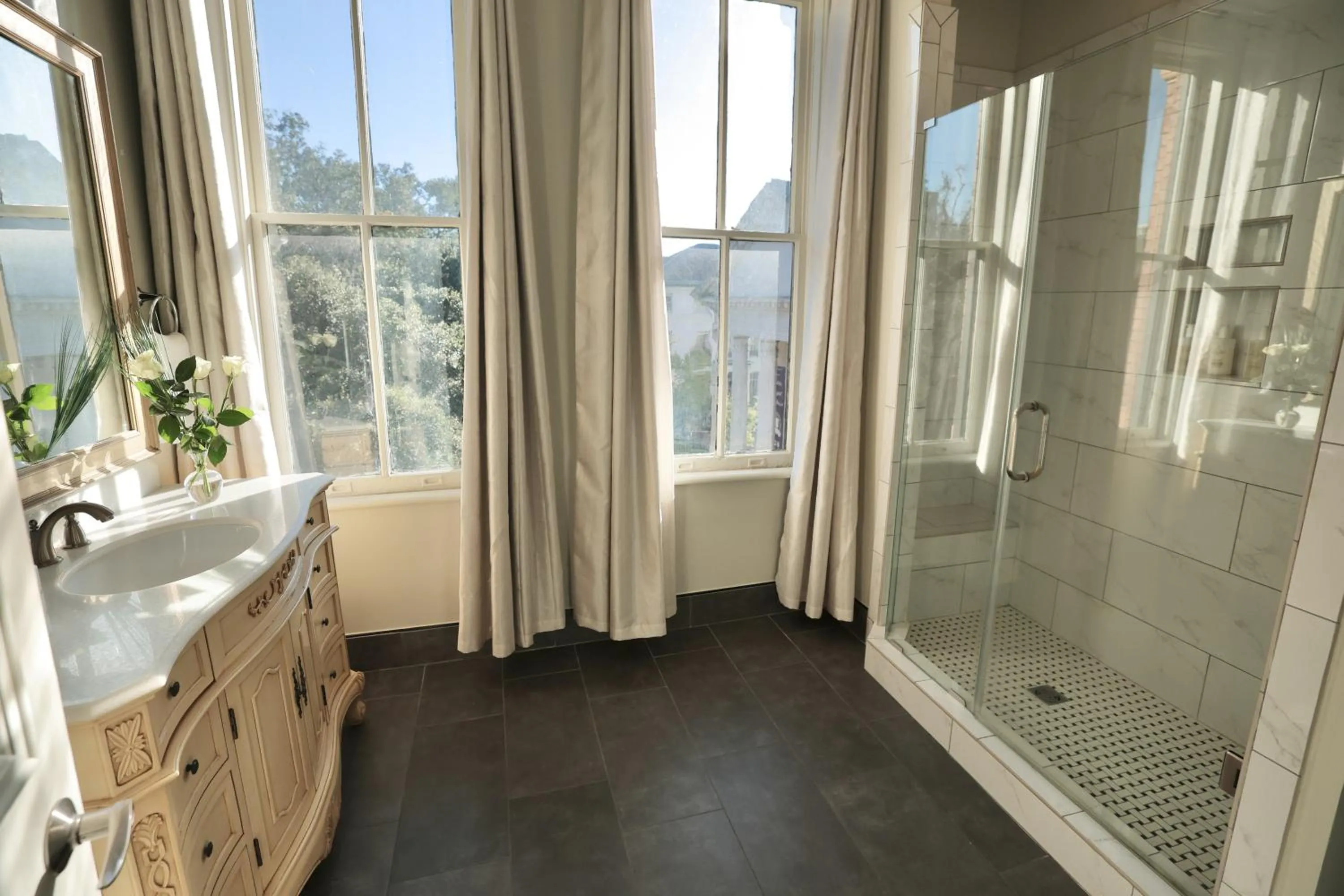 Bathroom in Foley House Inn