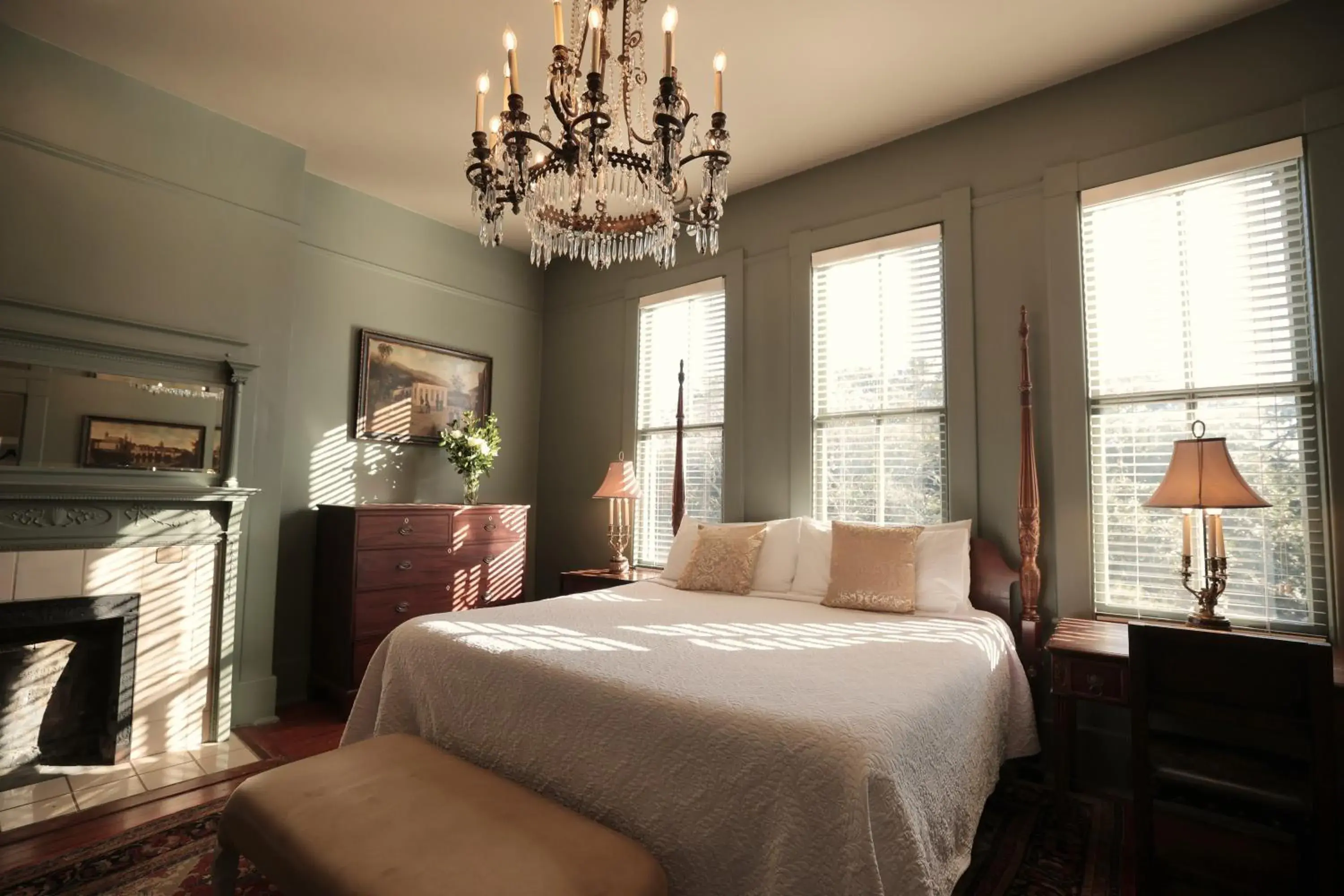 Wrest House- King Room 401 in Foley House Inn Wrest House- King Room 401 in Foley House Inn