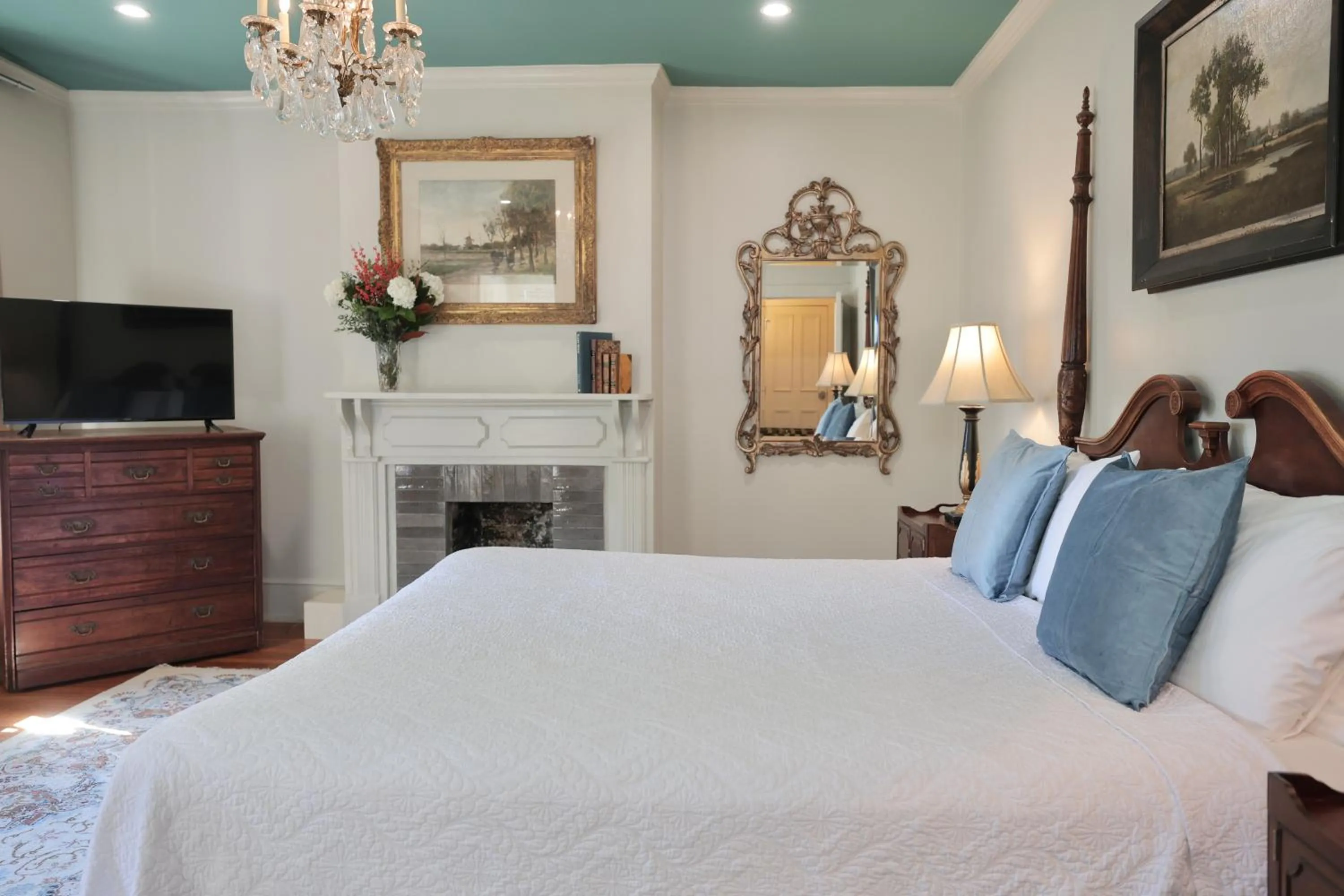 Bed in Foley House Inn