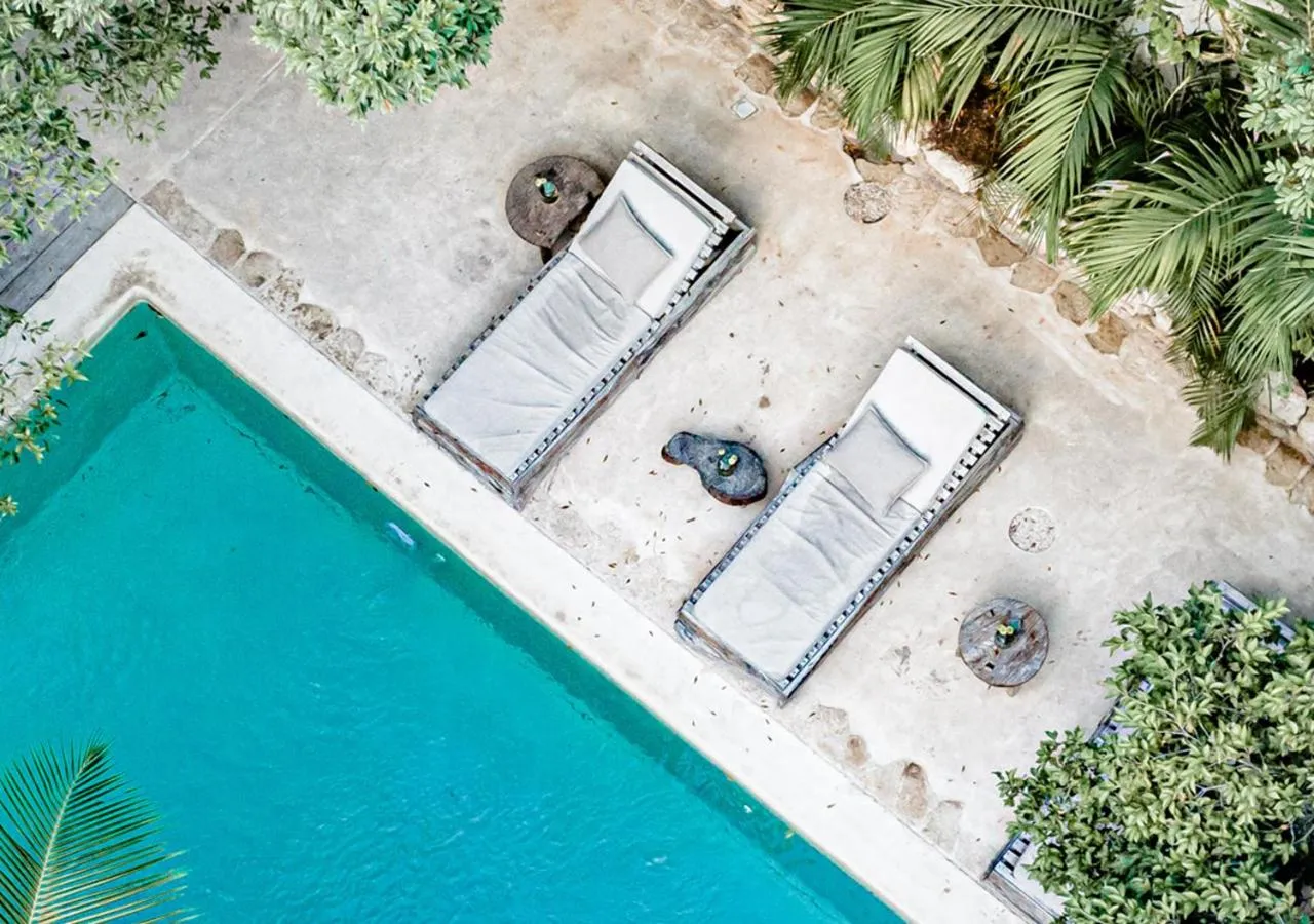 Pool view in Una Vida