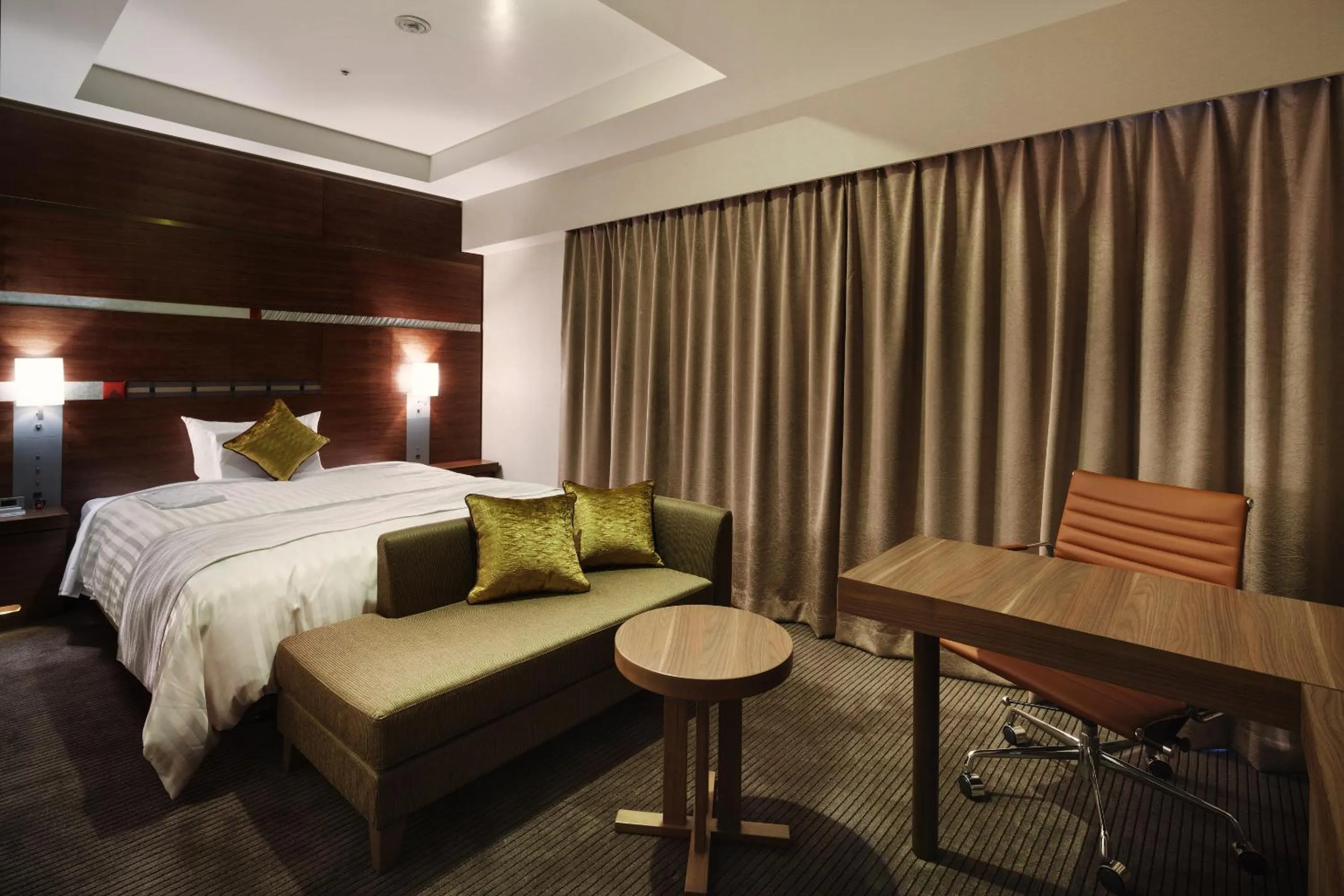 Photo of the whole room in JR-EAST Hotel Mets Niigata