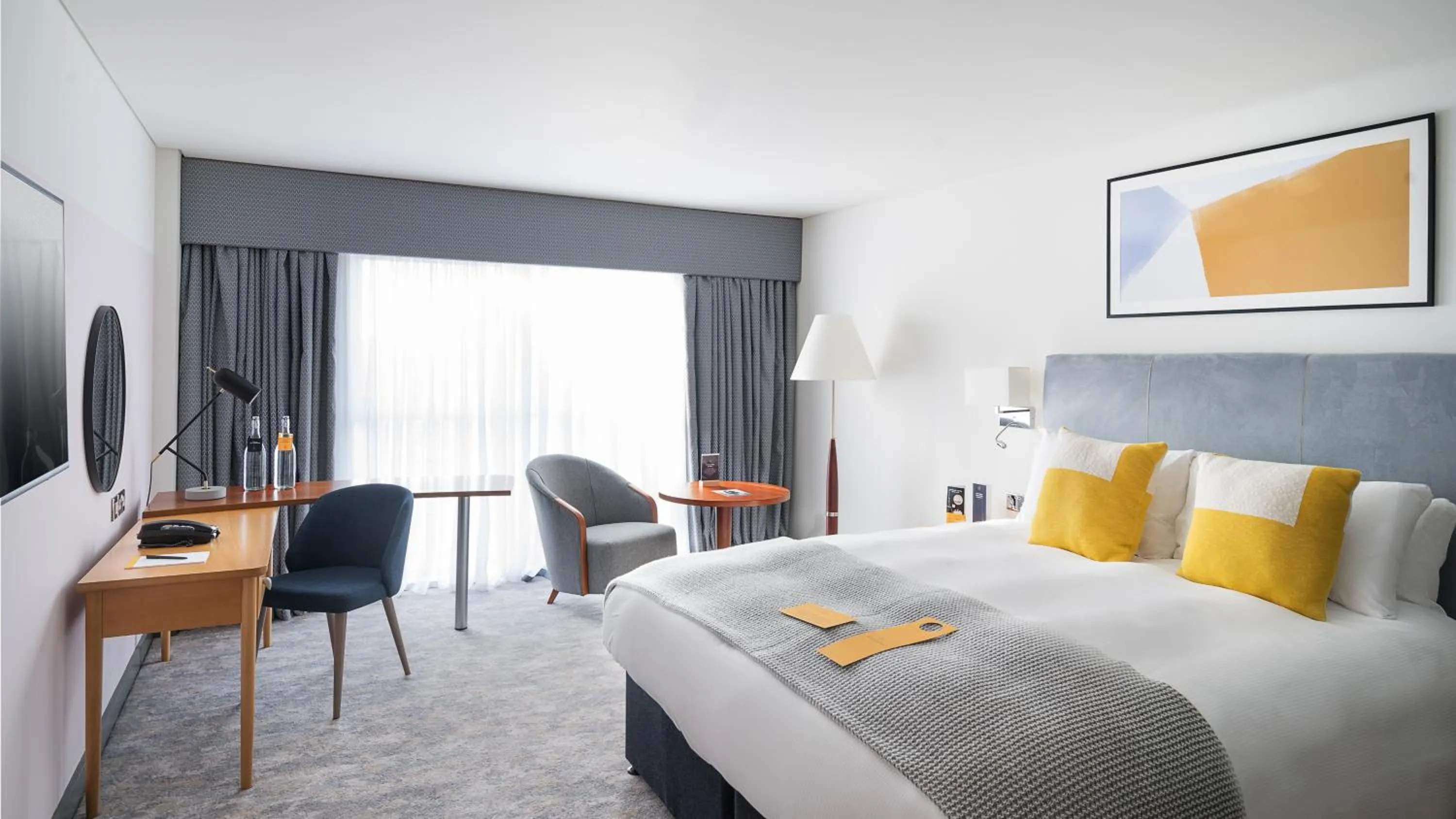 Bedroom, Bed in voco Reading