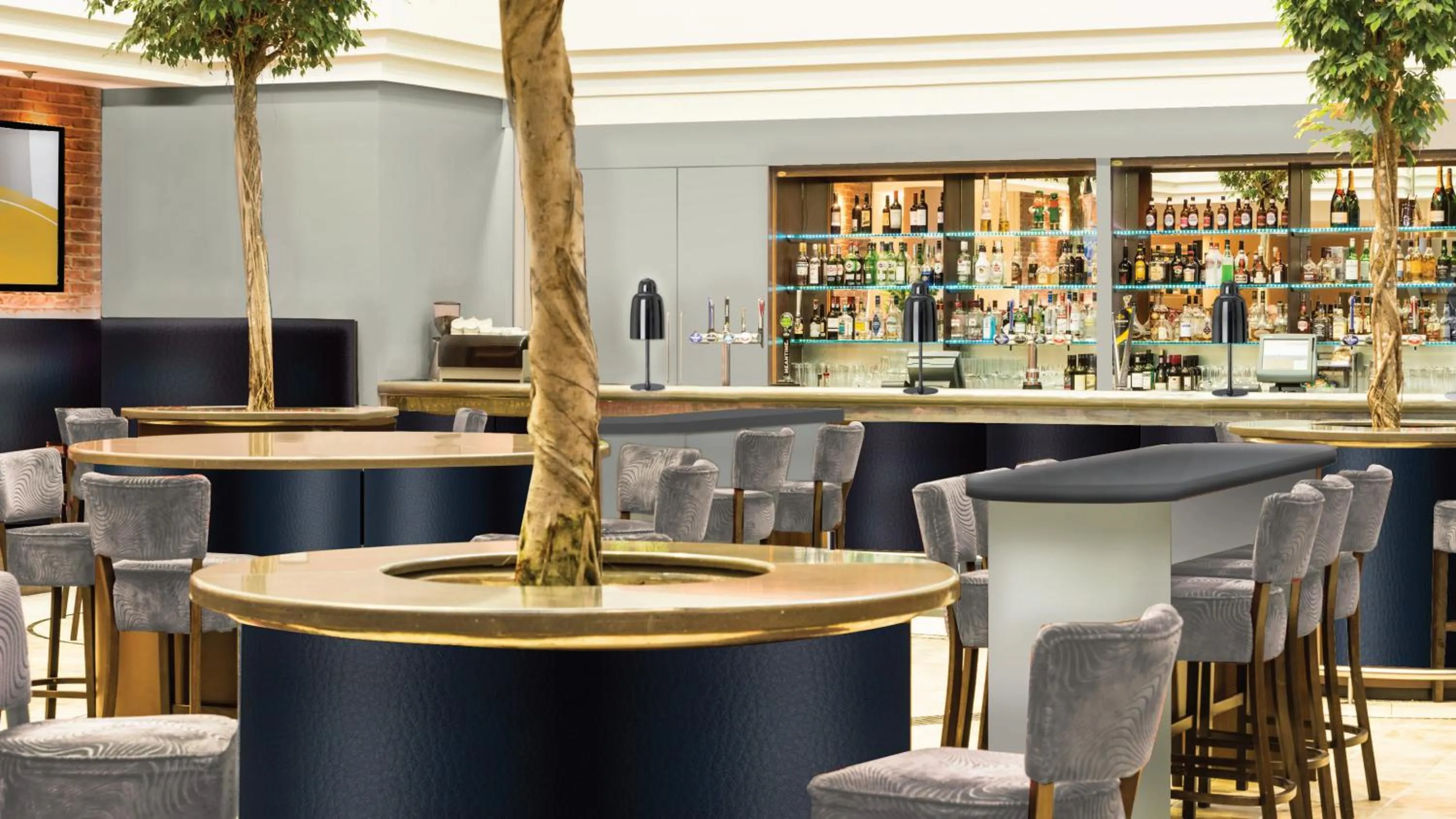 Lounge or bar in voco Reading