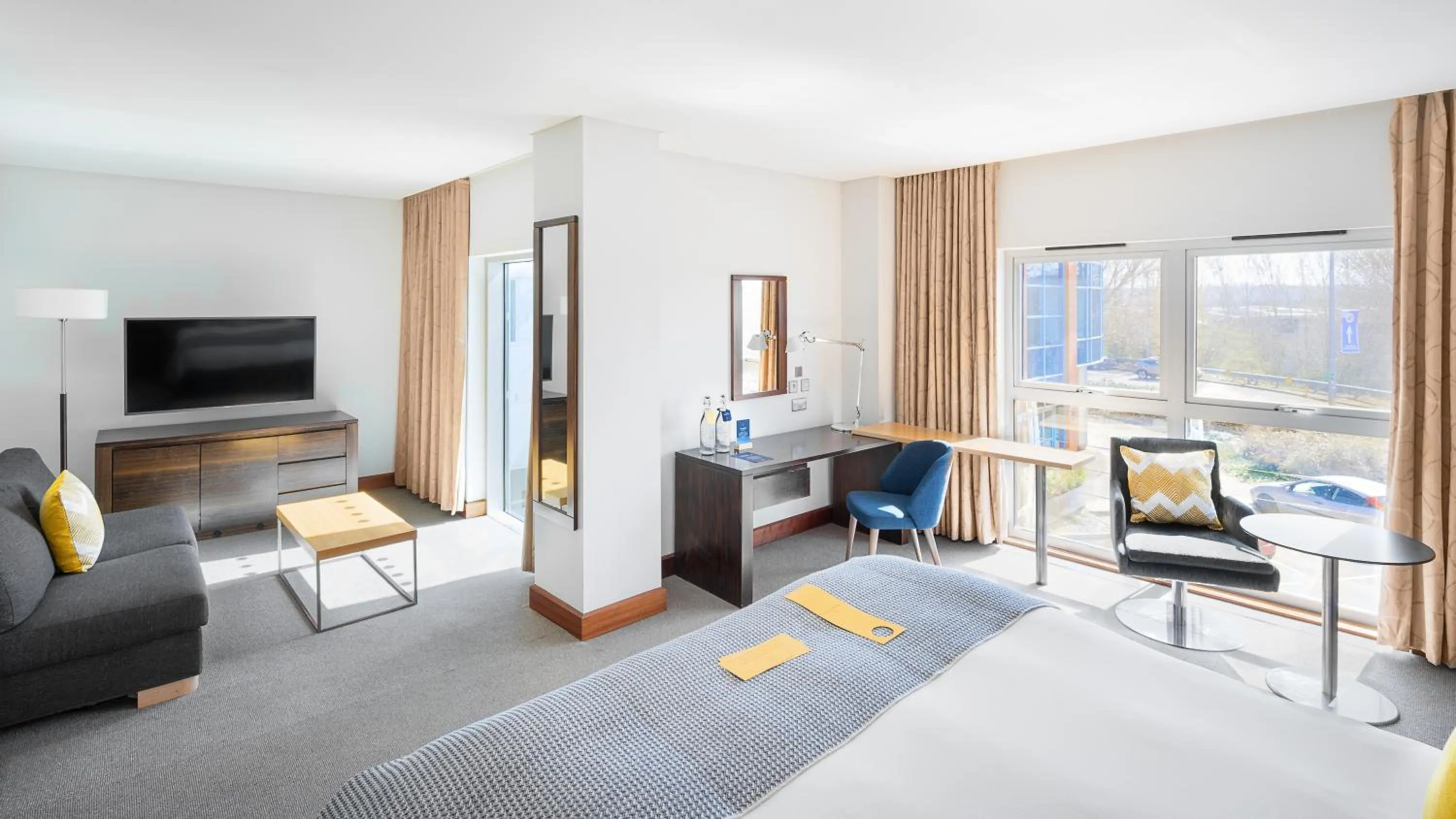 Bedroom in voco Reading