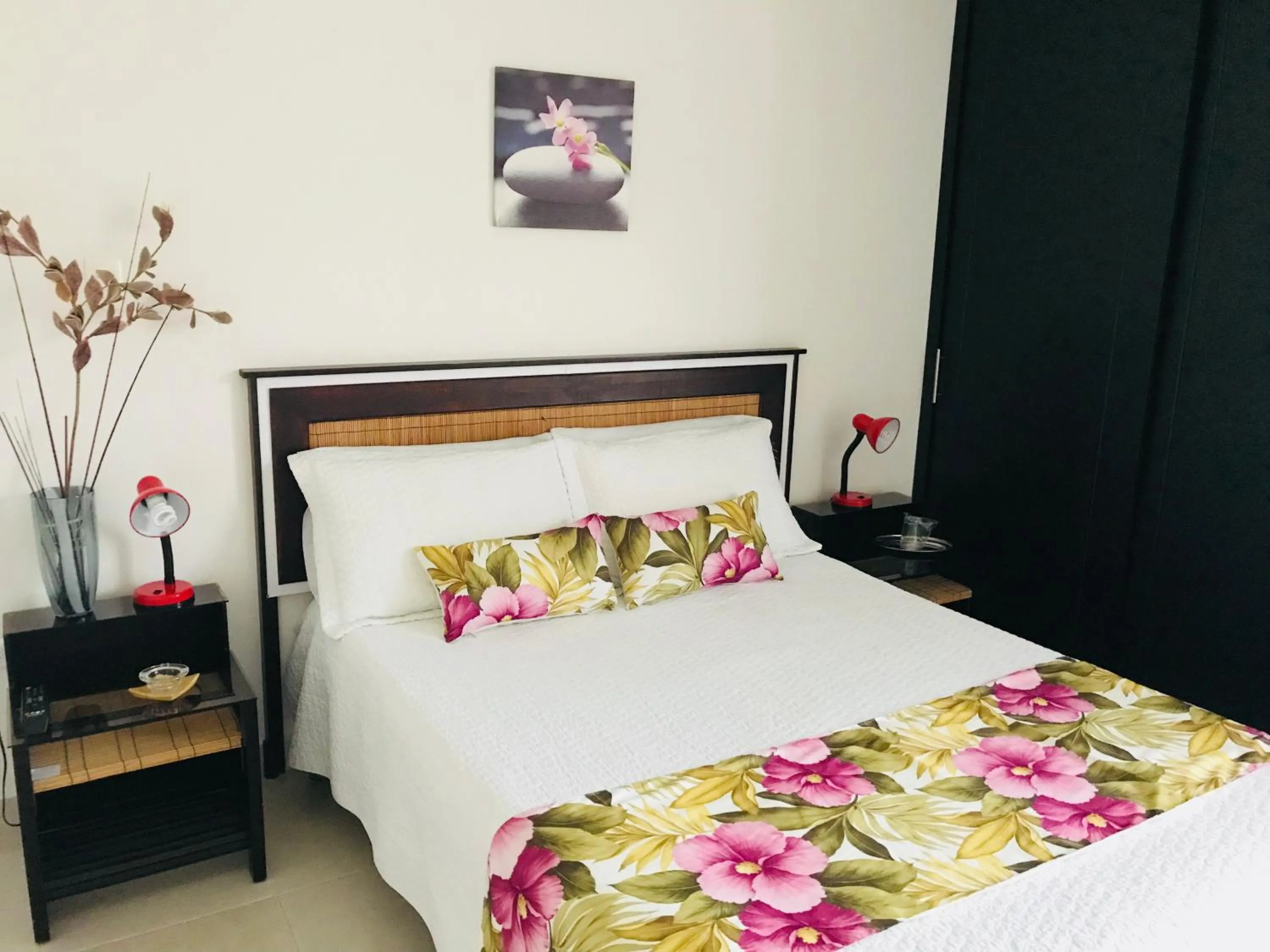 Bed in Hotel Meson de las Flores
