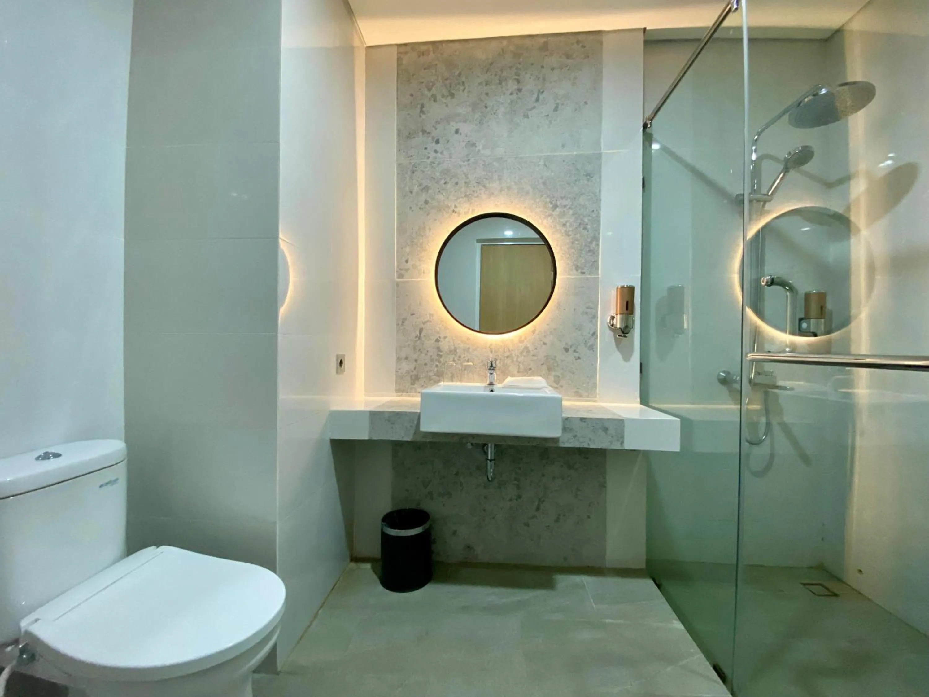 Shower in OPI Indah Hotel