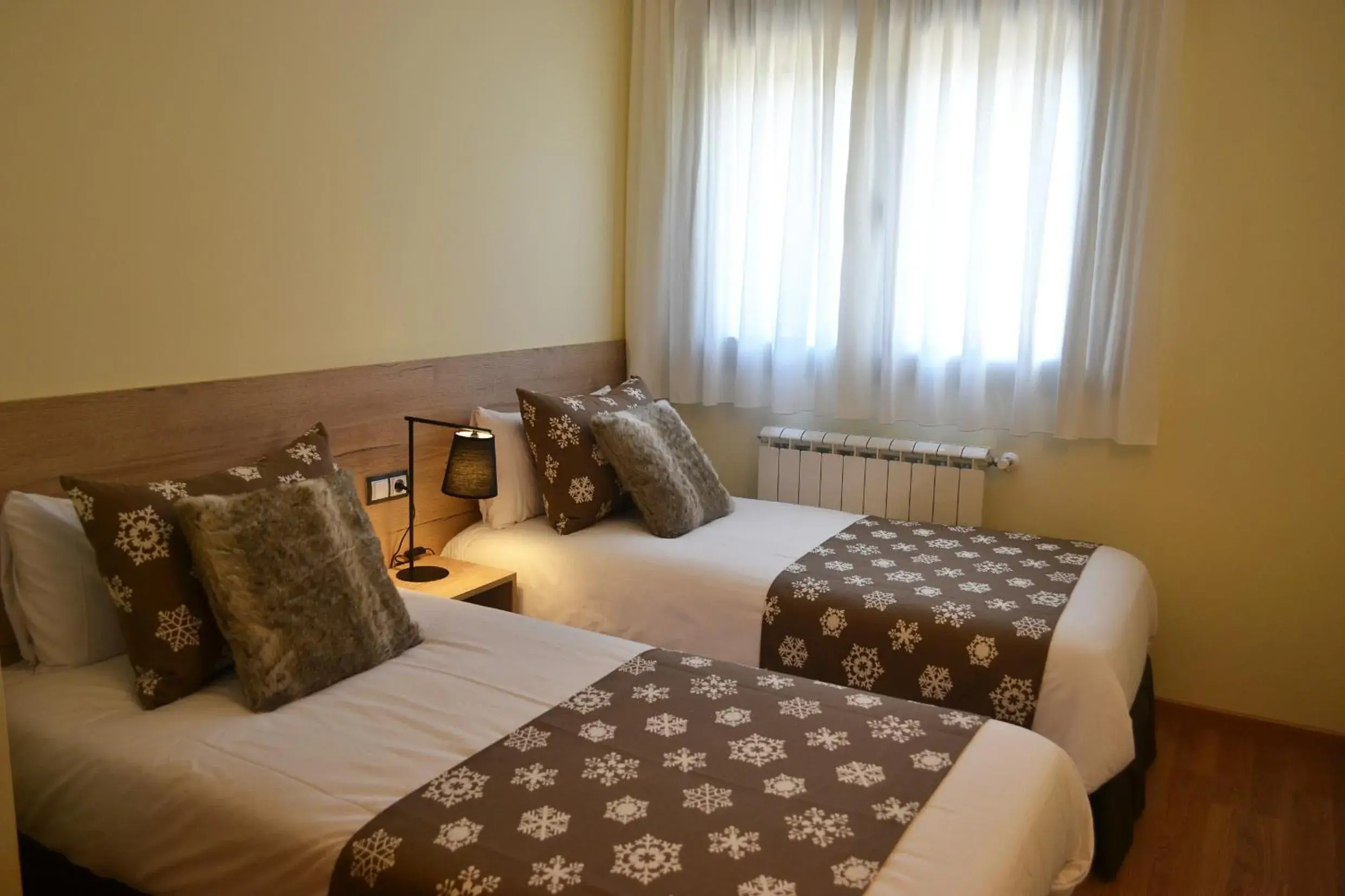 Bedroom, Bed in Pierre & Vacances Andorra Sunari Peretol Bedroom, Bed in Pierre & Vacances Andorra Sunari Peretol