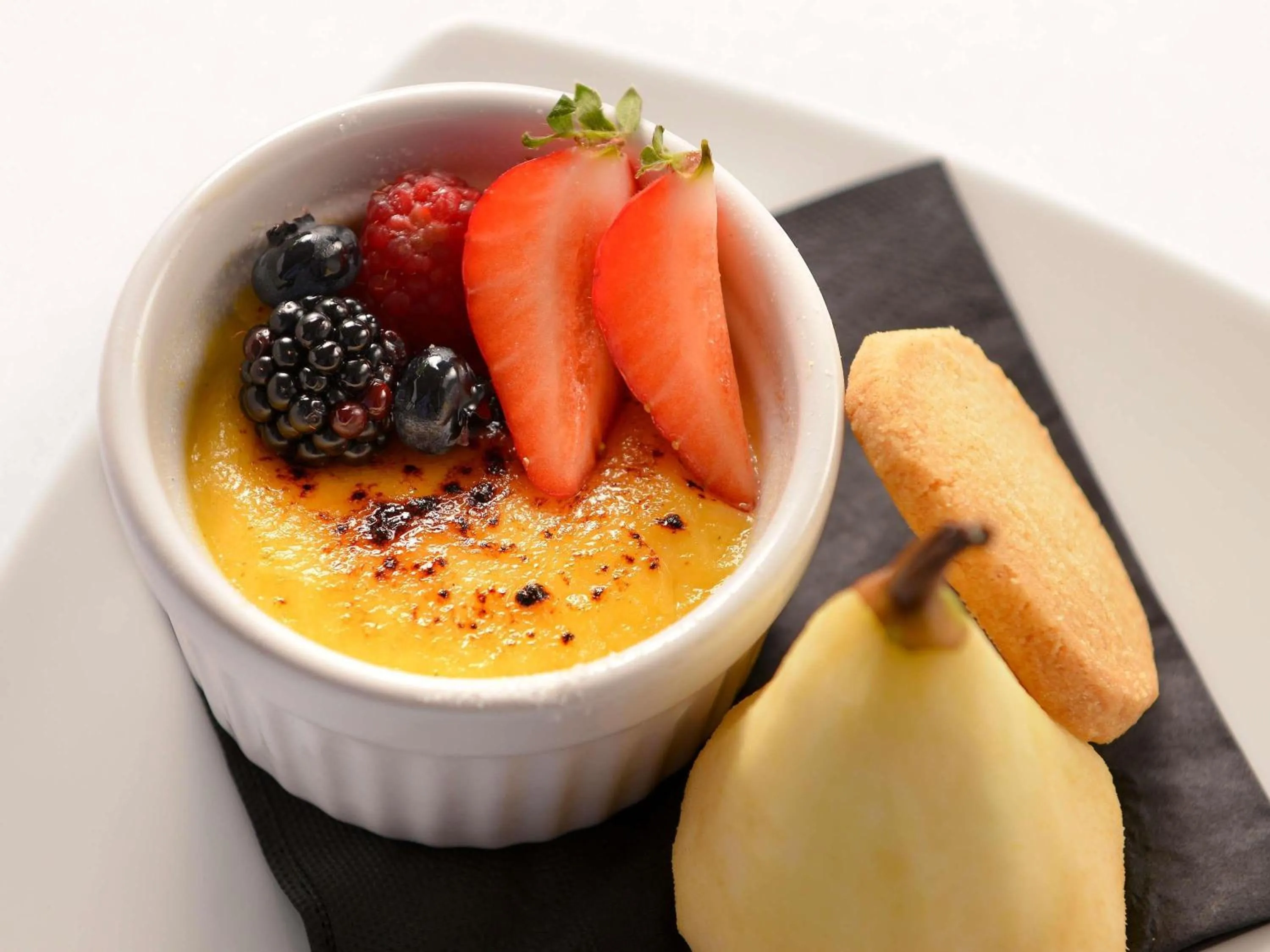 Restaurant/places to eat in Mercure Manchester Norton Grange Hotel & Spa