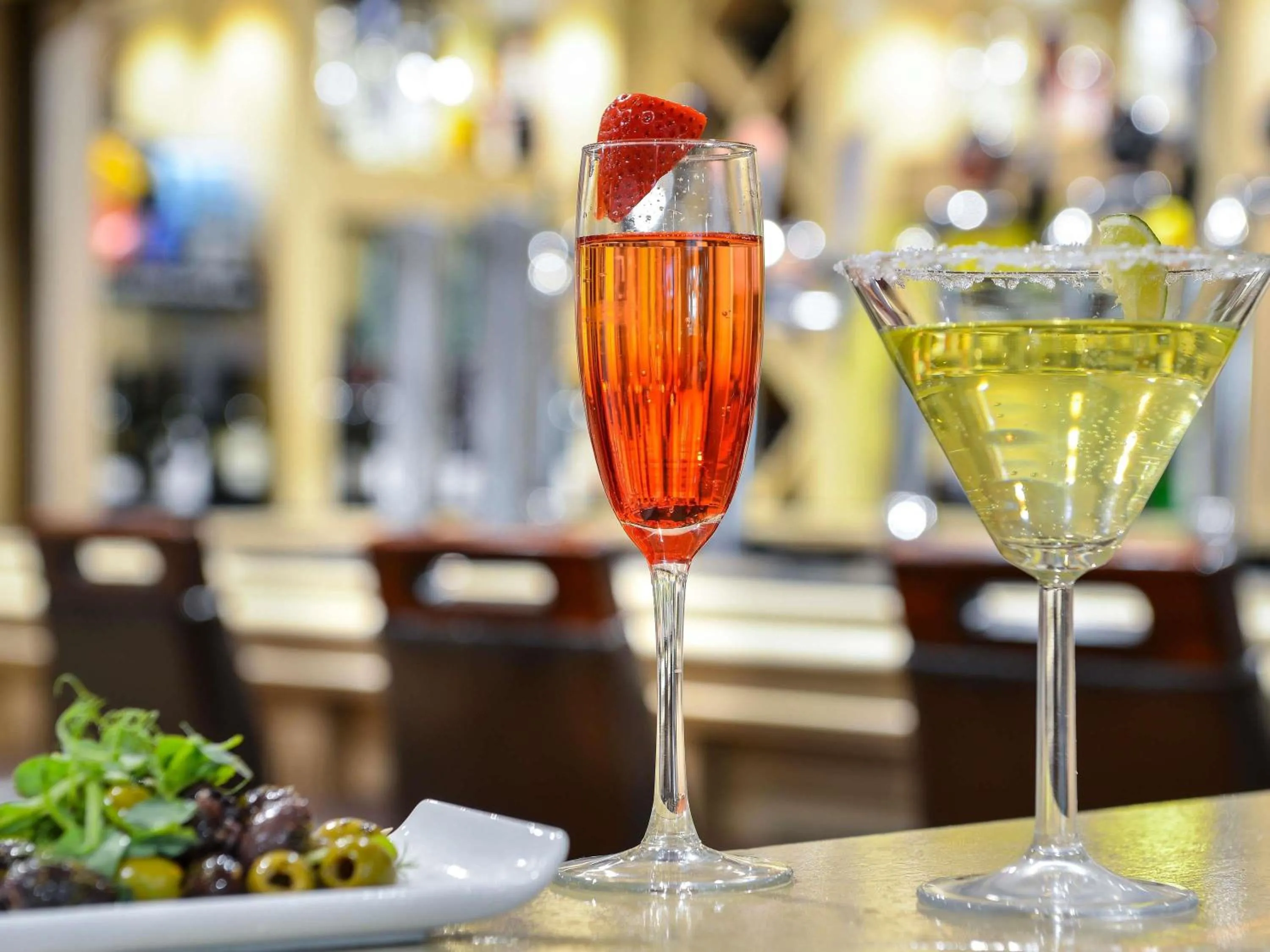 Lounge or bar in Mercure Manchester Norton Grange Hotel & Spa