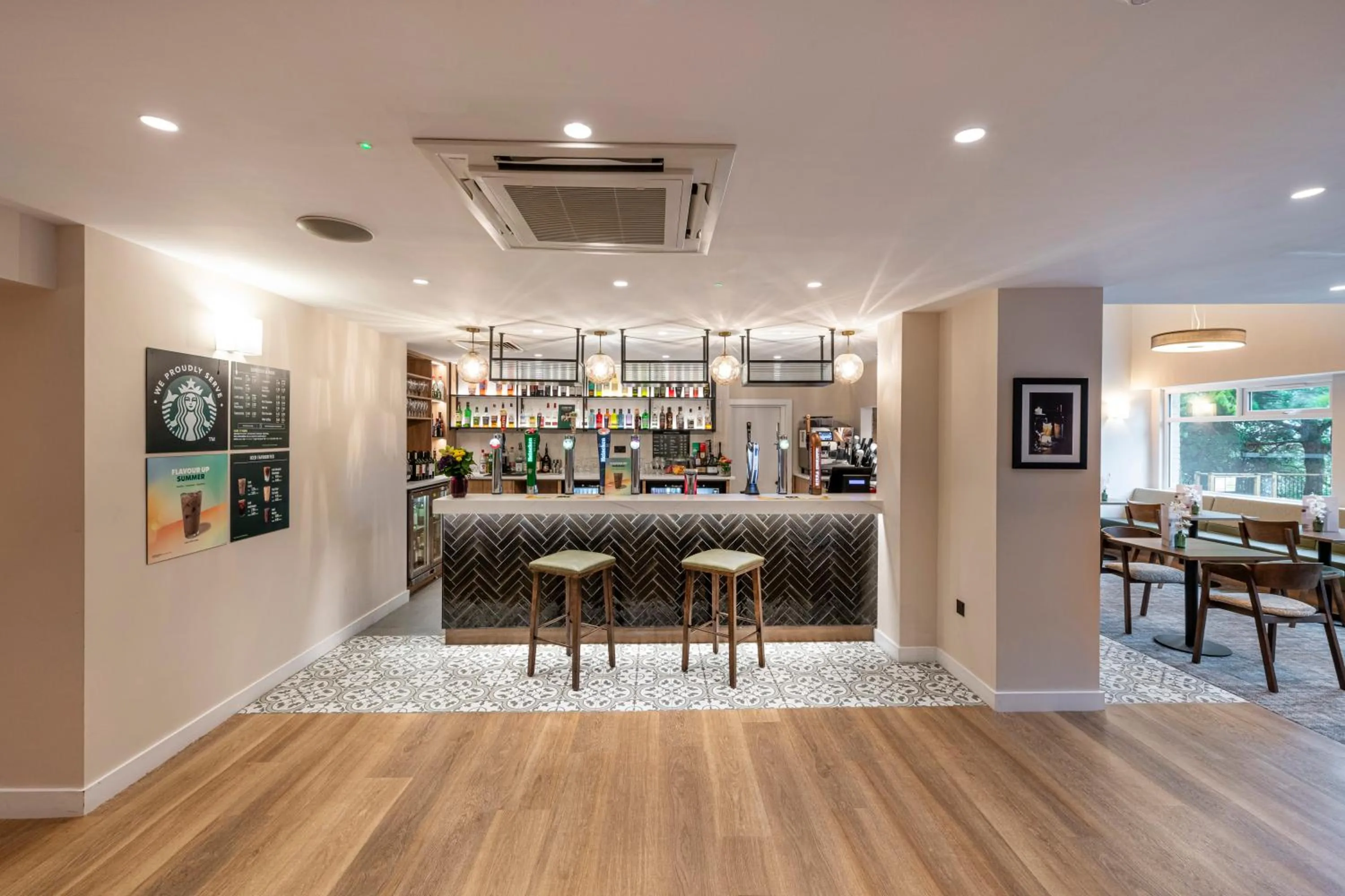 Lounge or bar in Mercure Manchester Norton Grange Hotel & Spa