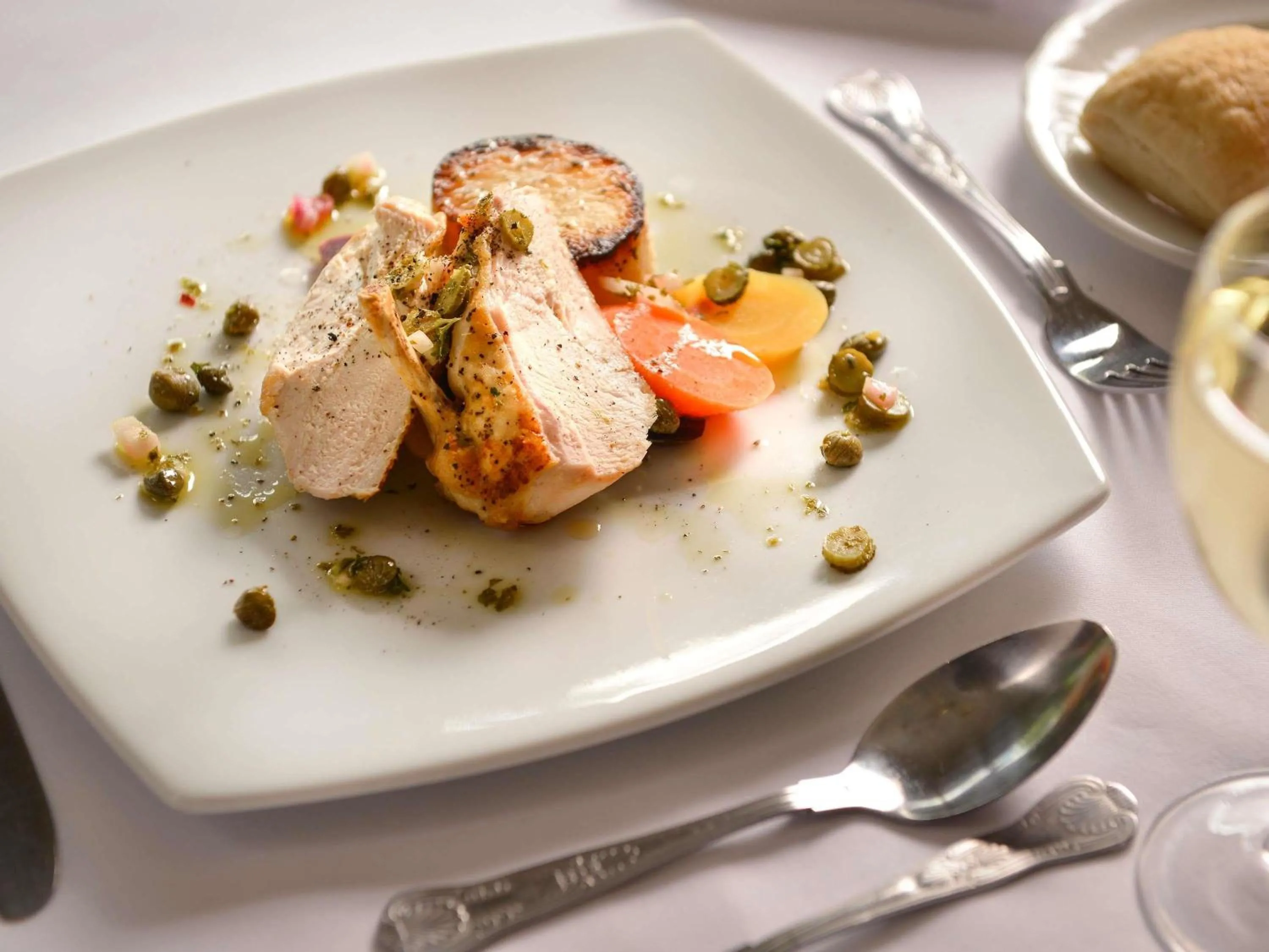 Restaurant/places to eat in Mercure Manchester Norton Grange Hotel & Spa