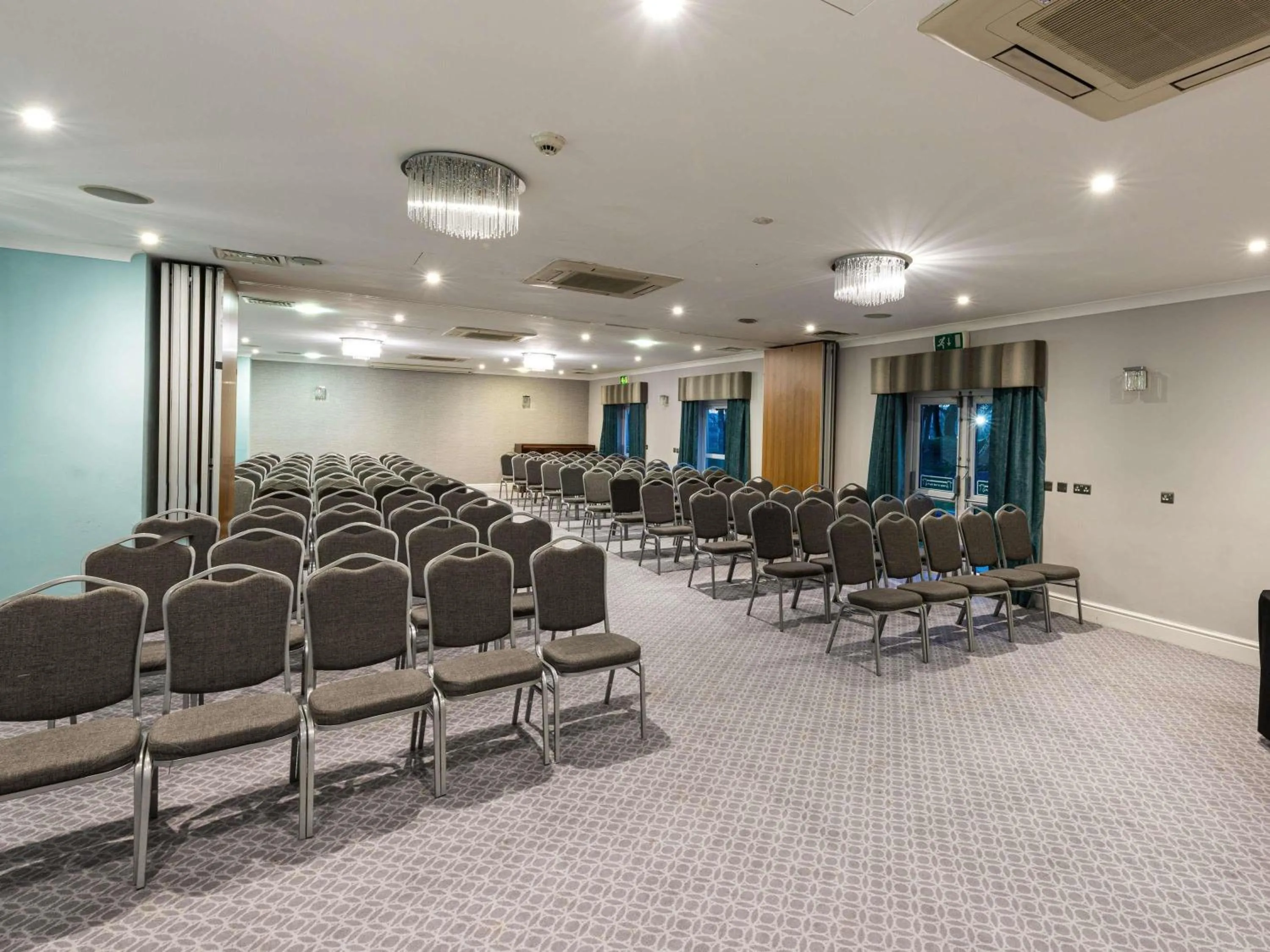 Meeting/conference room in Mercure Manchester Norton Grange Hotel & Spa