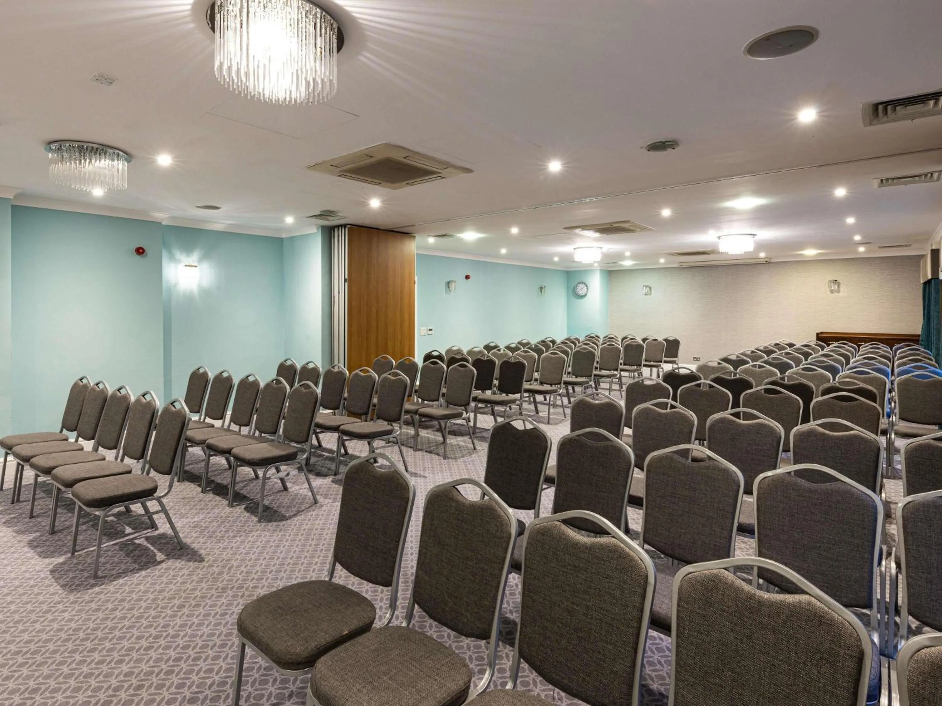 Meeting/conference room in Mercure Manchester Norton Grange Hotel & Spa