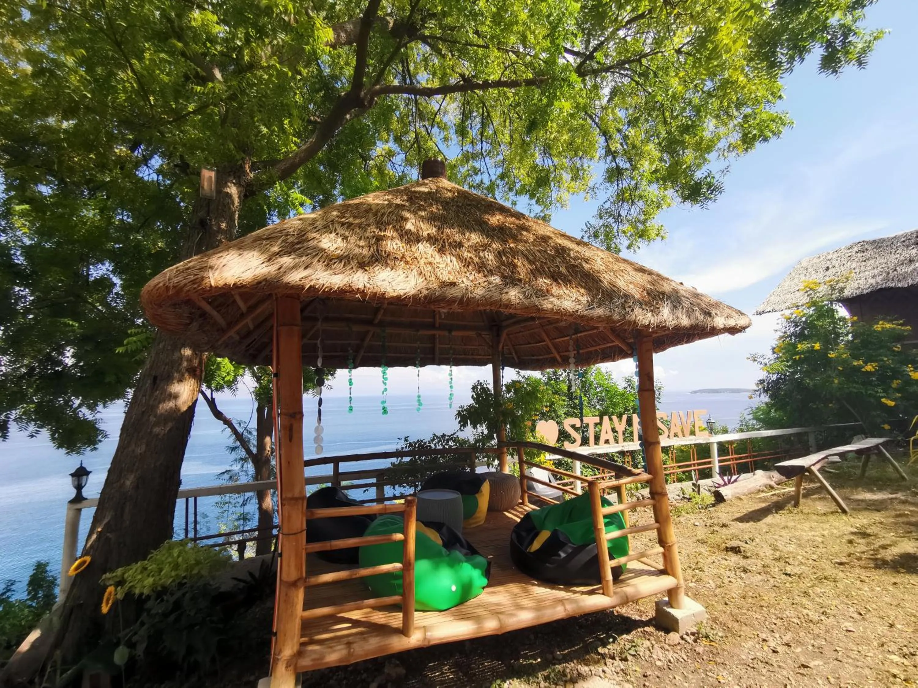 Lounge or bar in Stay N Save B&B