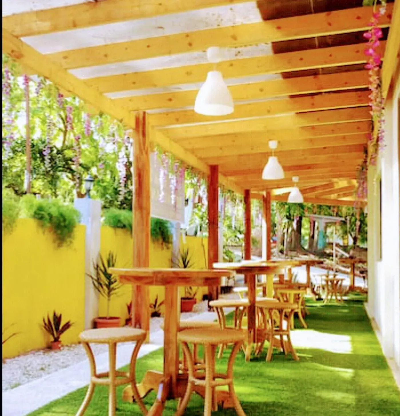 Restaurant/places to eat in Stay N Save B&B Restaurant/places to eat in Stay N Save B&B