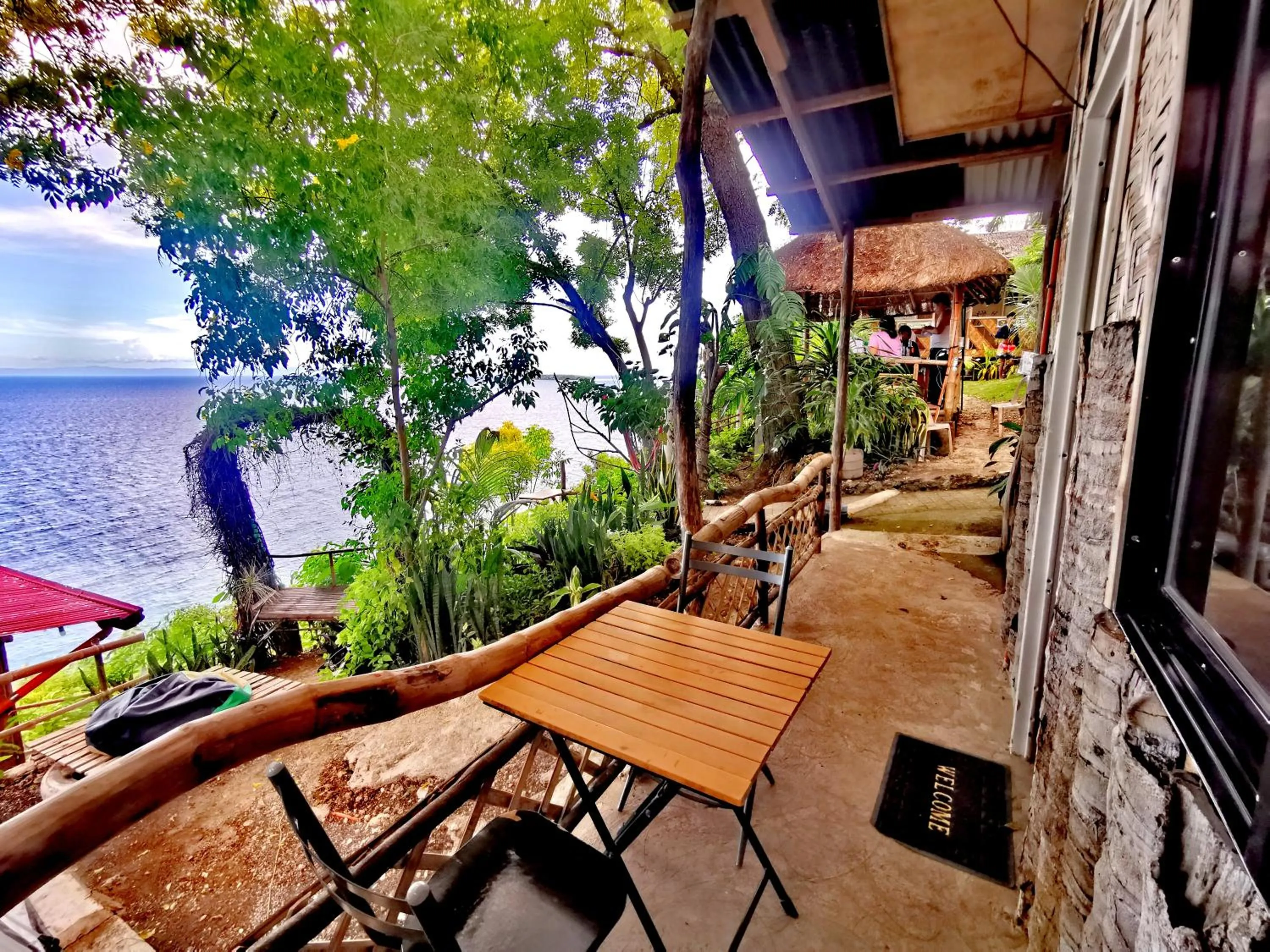 Balcony/Terrace in Stay N Save B&B