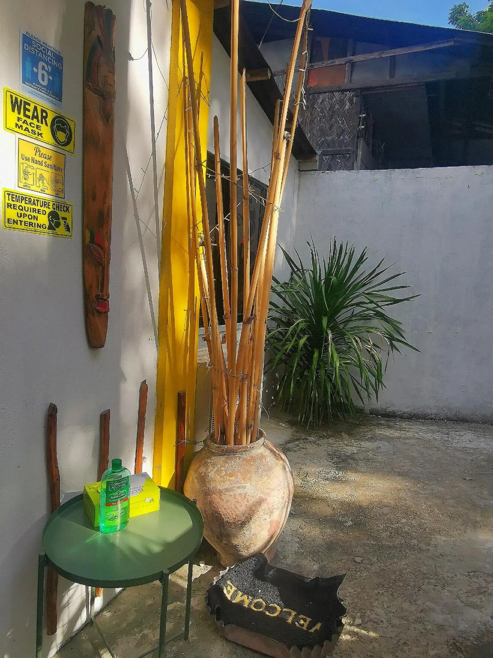 Facade/entrance in Stay N Save B&B Facade/entrance in Stay N Save B&B