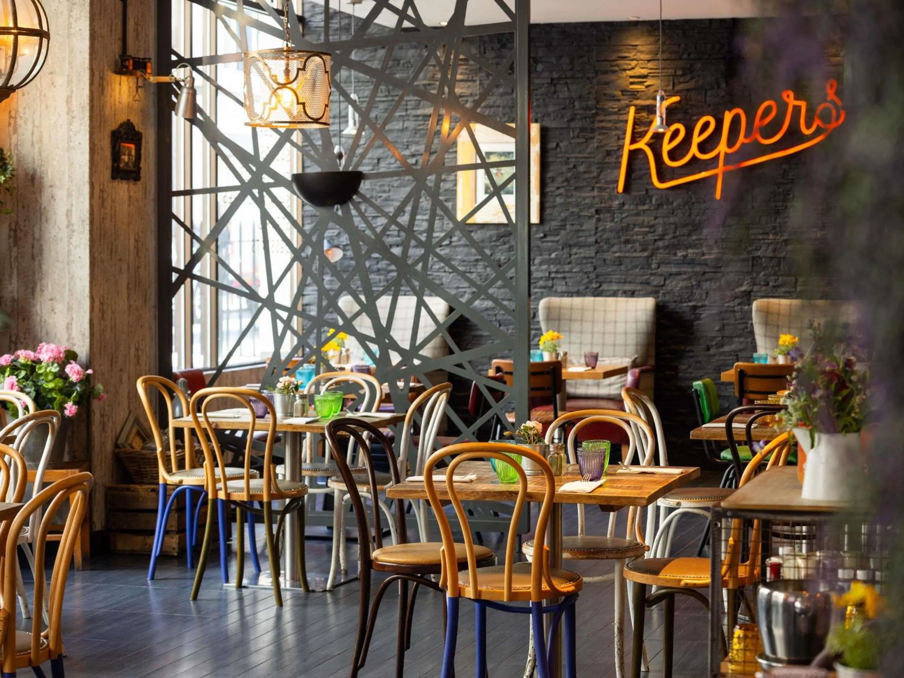 Restaurant/places to eat in Novotel London Tower Bridge