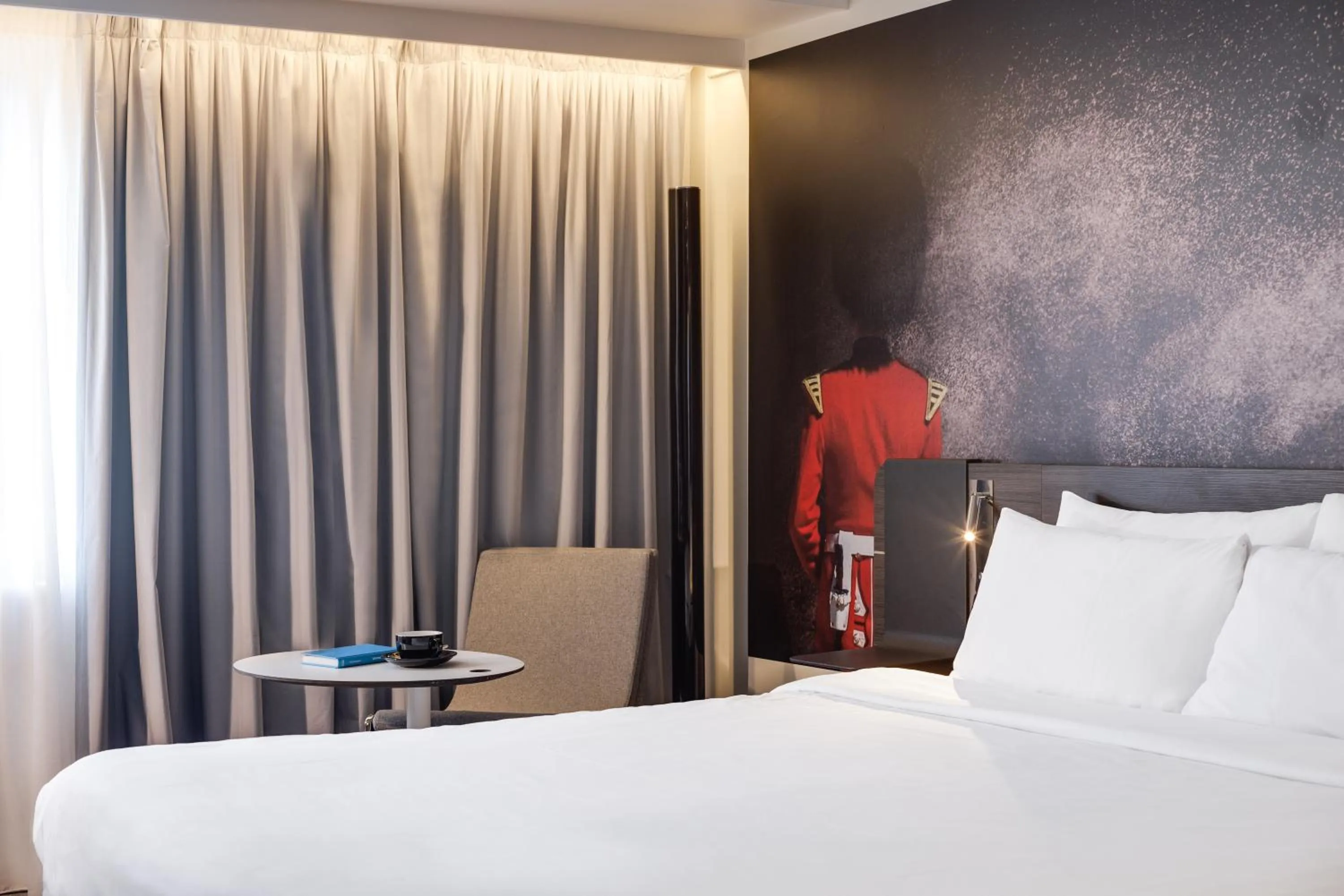 Bedroom, Bed in Novotel London Tower Bridge