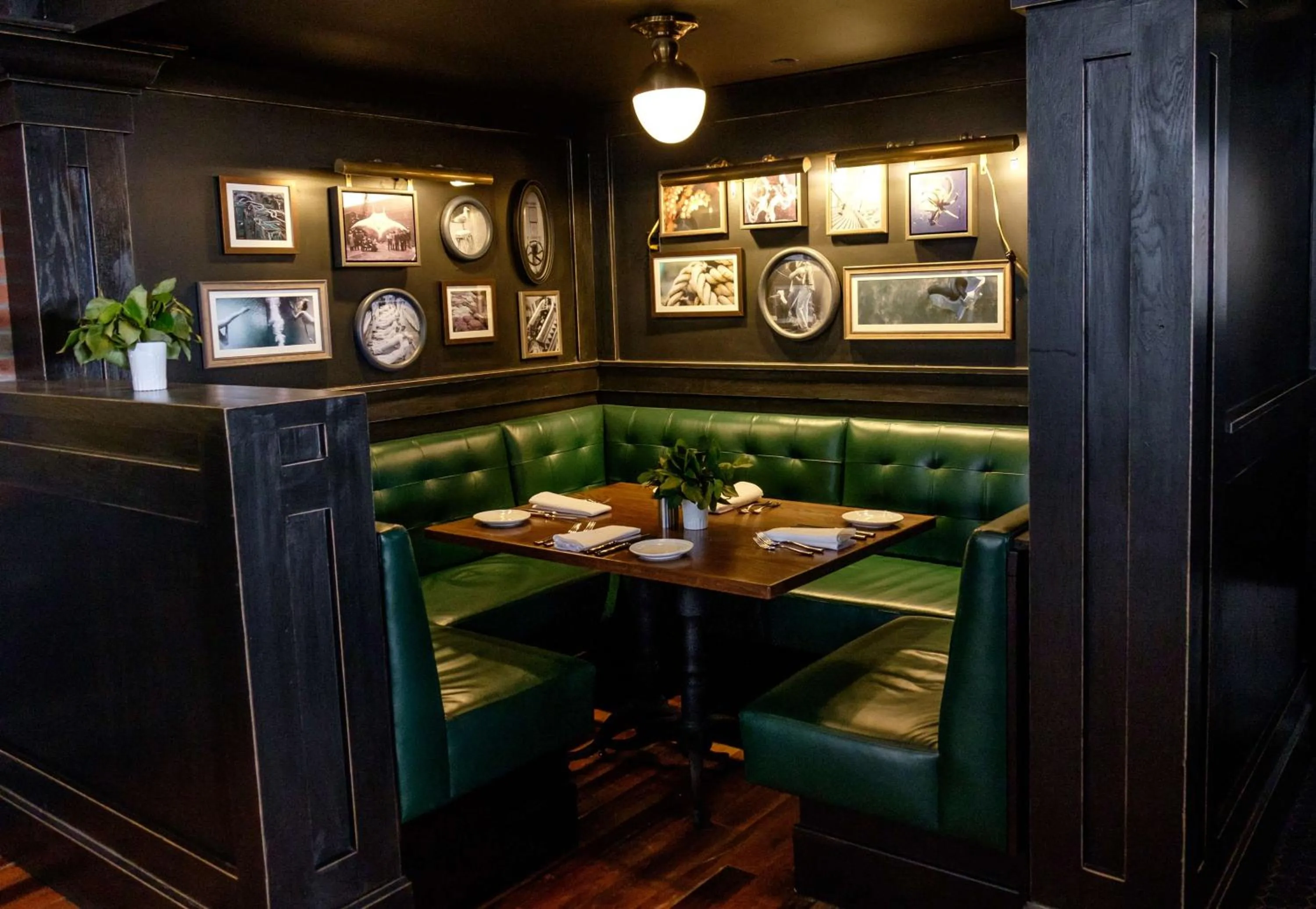 Restaurant/places to eat in Hilton Norfolk The Main