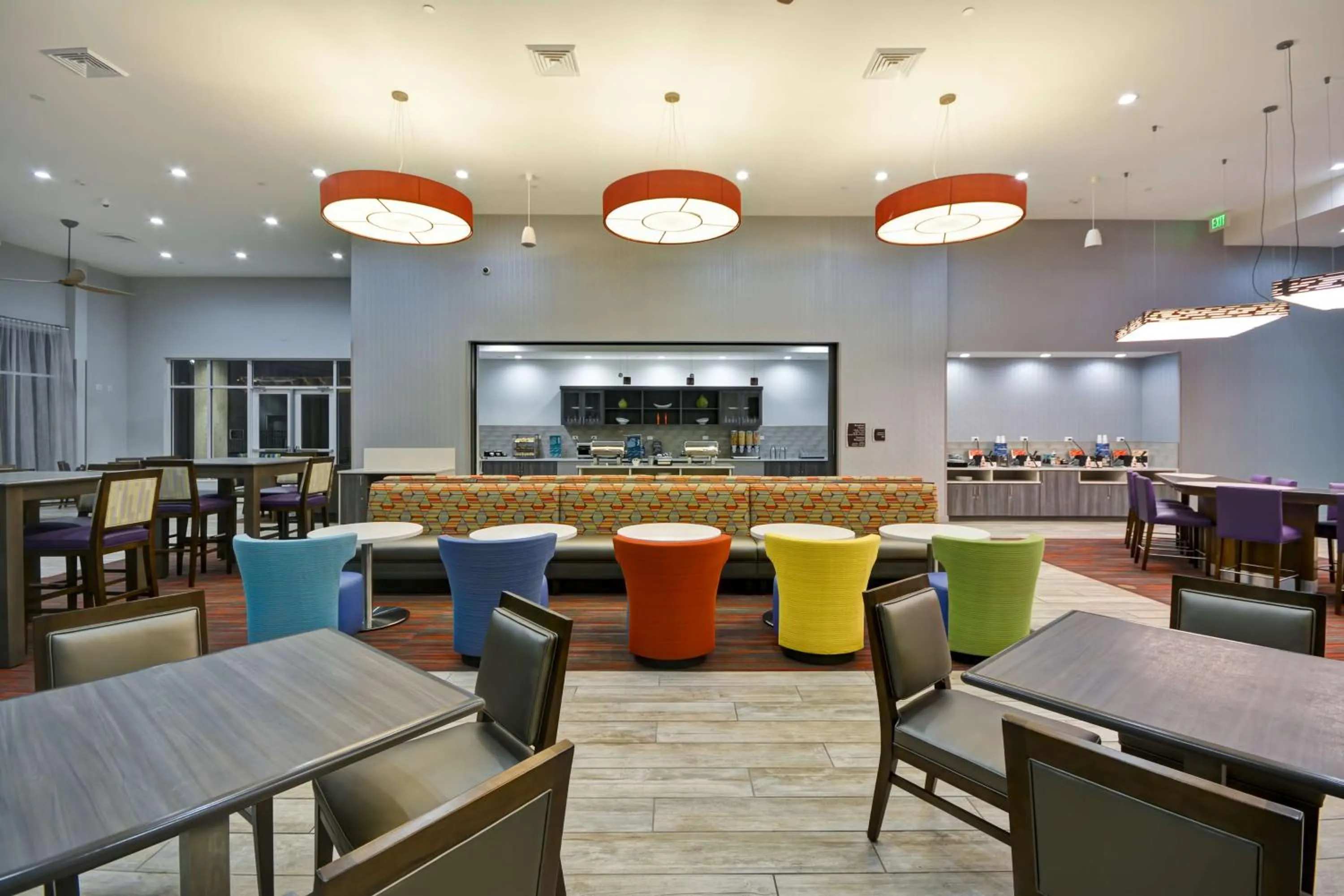 Dining area in Homewood Suites by Hilton Orlando Theme Parks