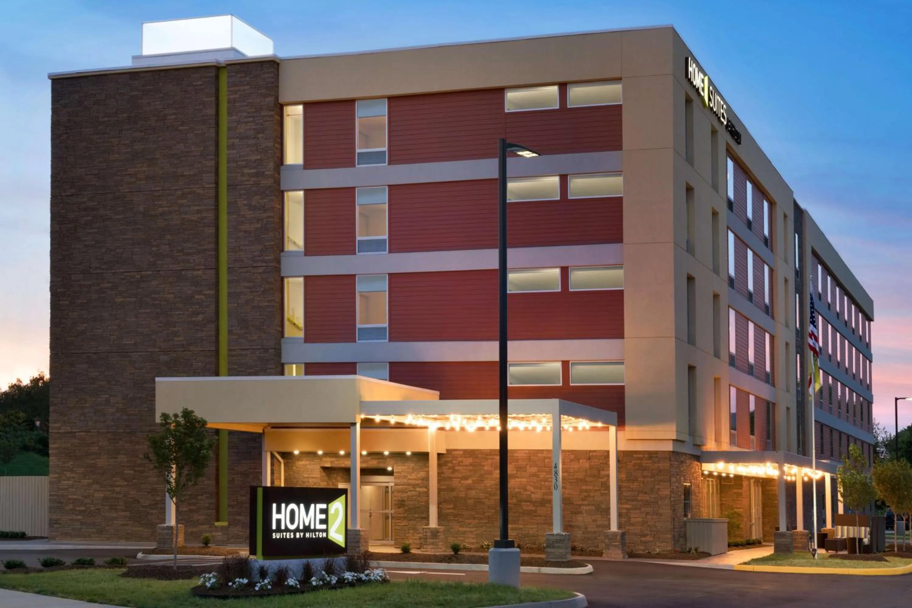 Property building in Home2 Suites by Hilton Roanoke