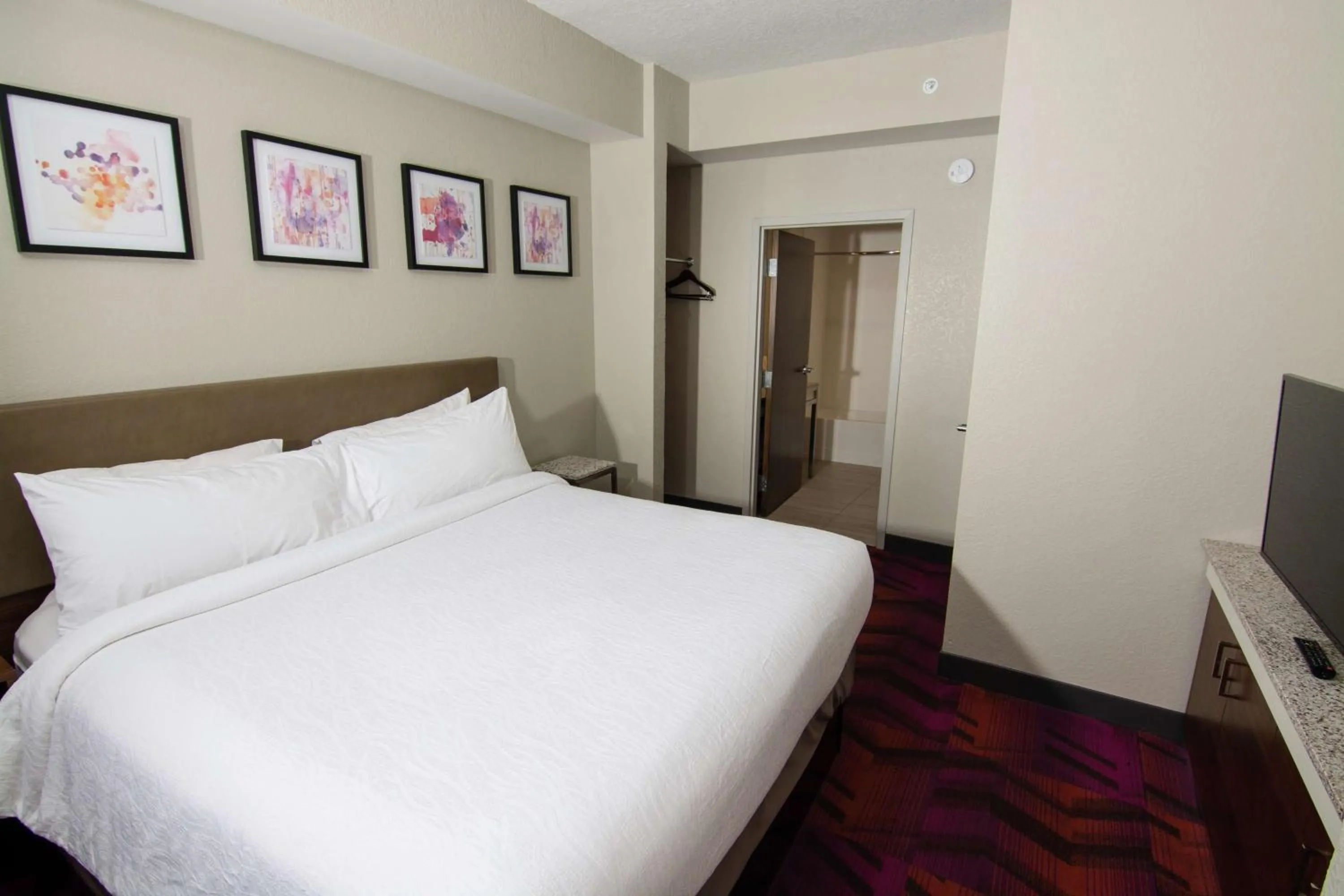 Bedroom, Bed in Hilton Garden Inn Tampa Suncoast Parkway