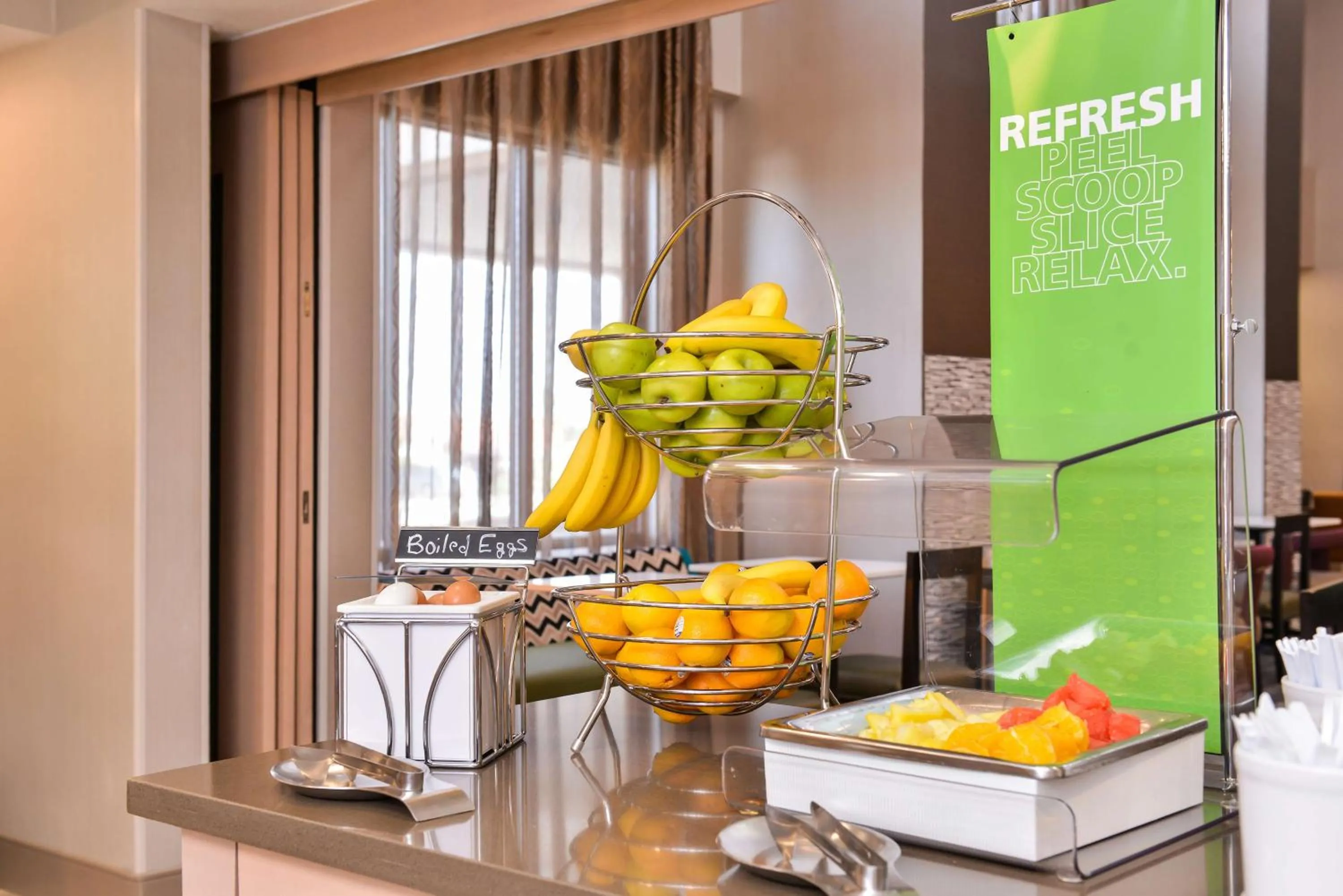 Breakfast in Hampton Inn and Suites Altoona-Des Moines by Hilton