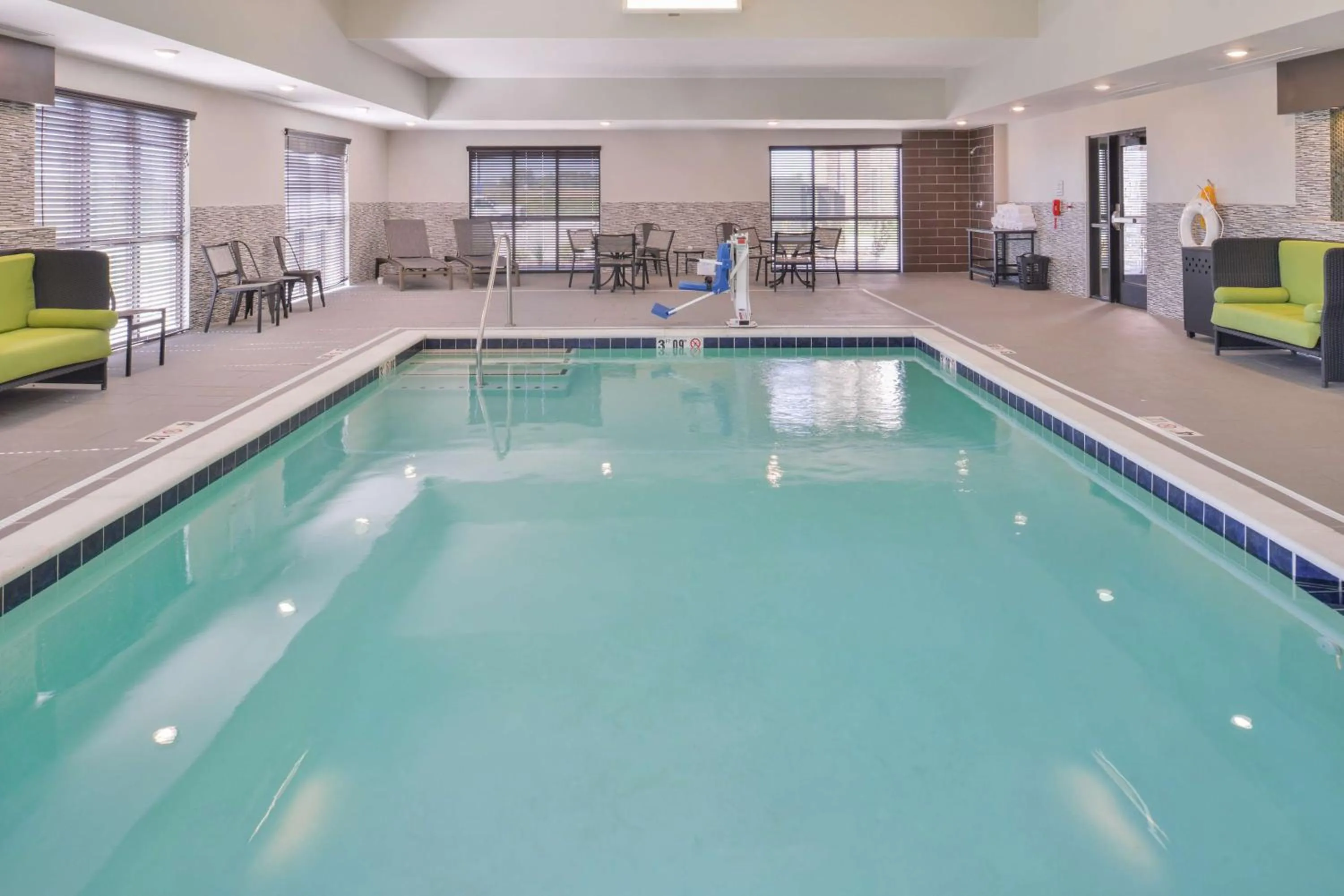 Pool view in Hampton Inn and Suites Altoona-Des Moines by Hilton