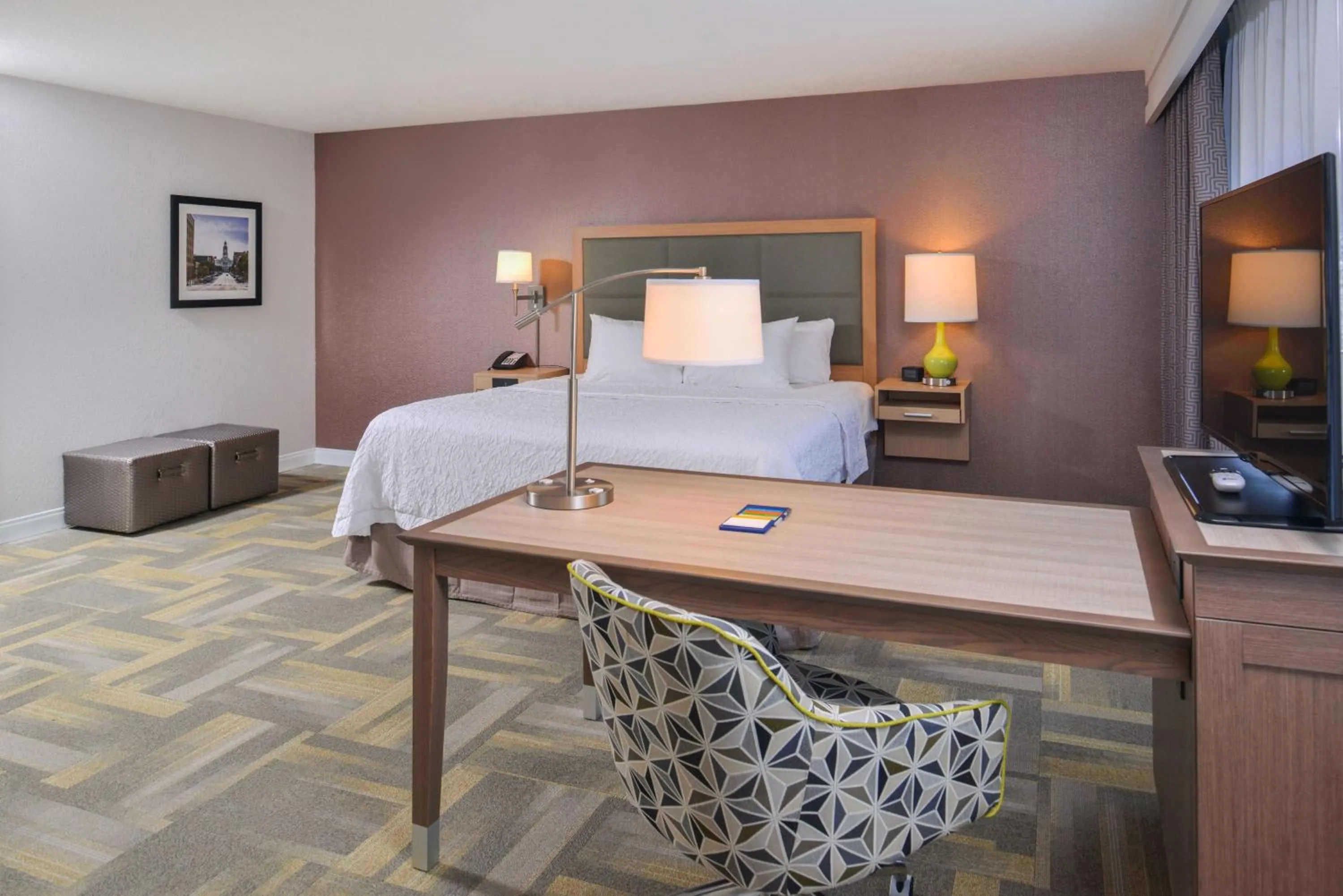 Bed in Hampton Inn and Suites Altoona-Des Moines by Hilton