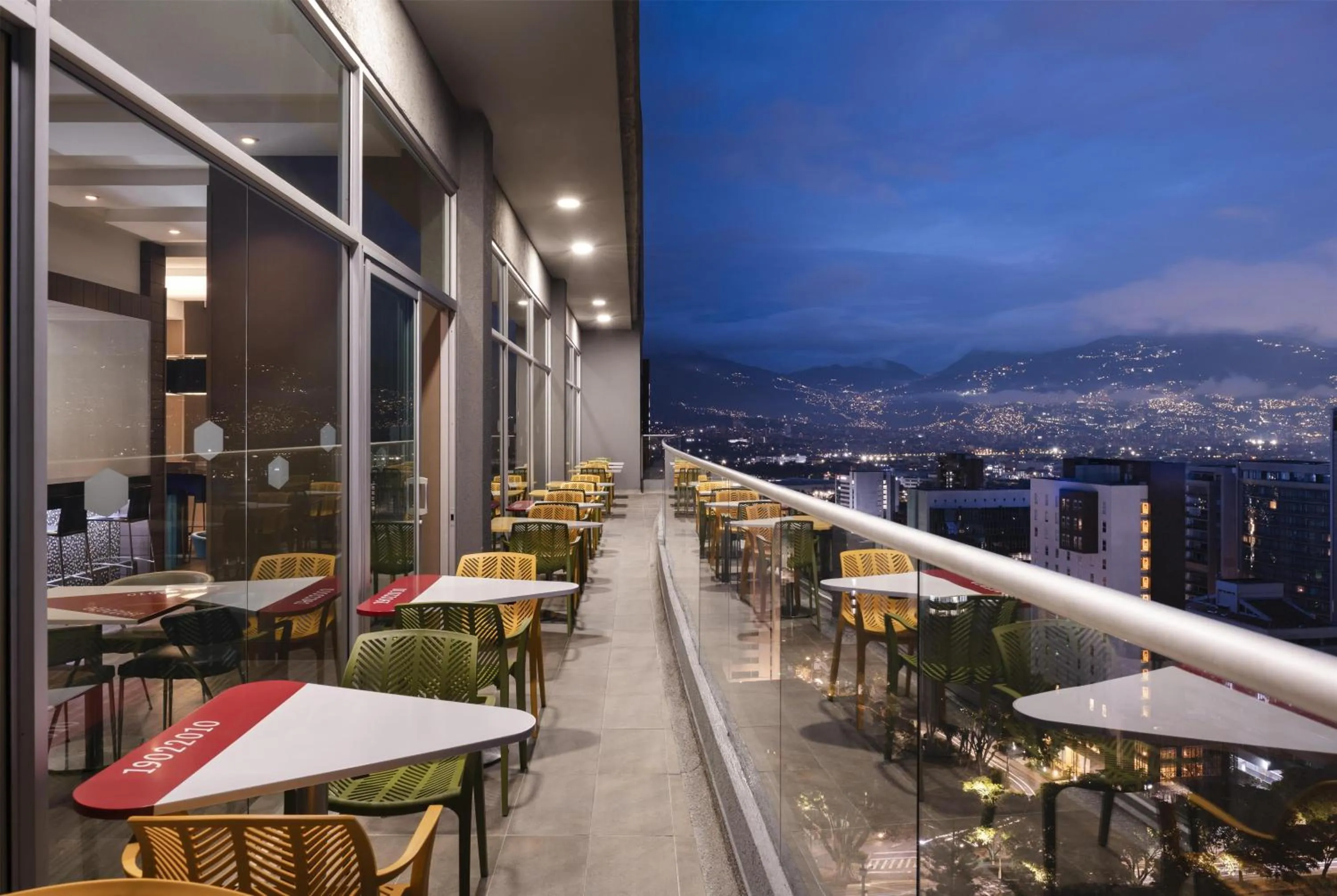 Patio in Hampton by Hilton Medellin